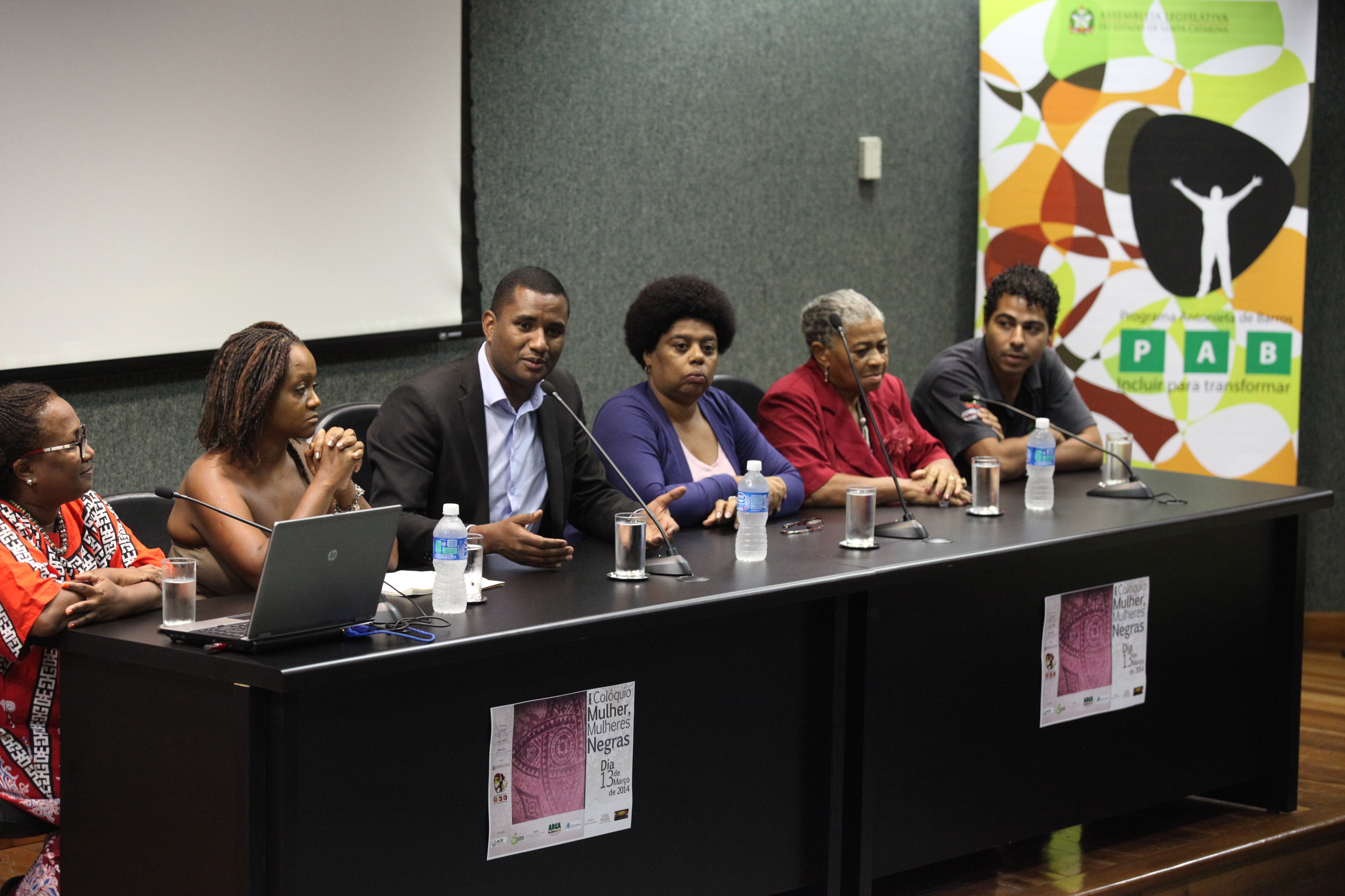 Colóquio Mulher e Mulheres Negras - Foto: Solon Soares / Agência AL