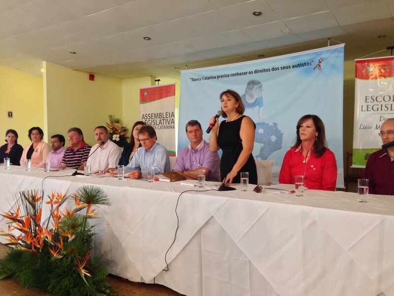 Seminário debate os avanços e os desafios relacionados ao tratamento do autismo