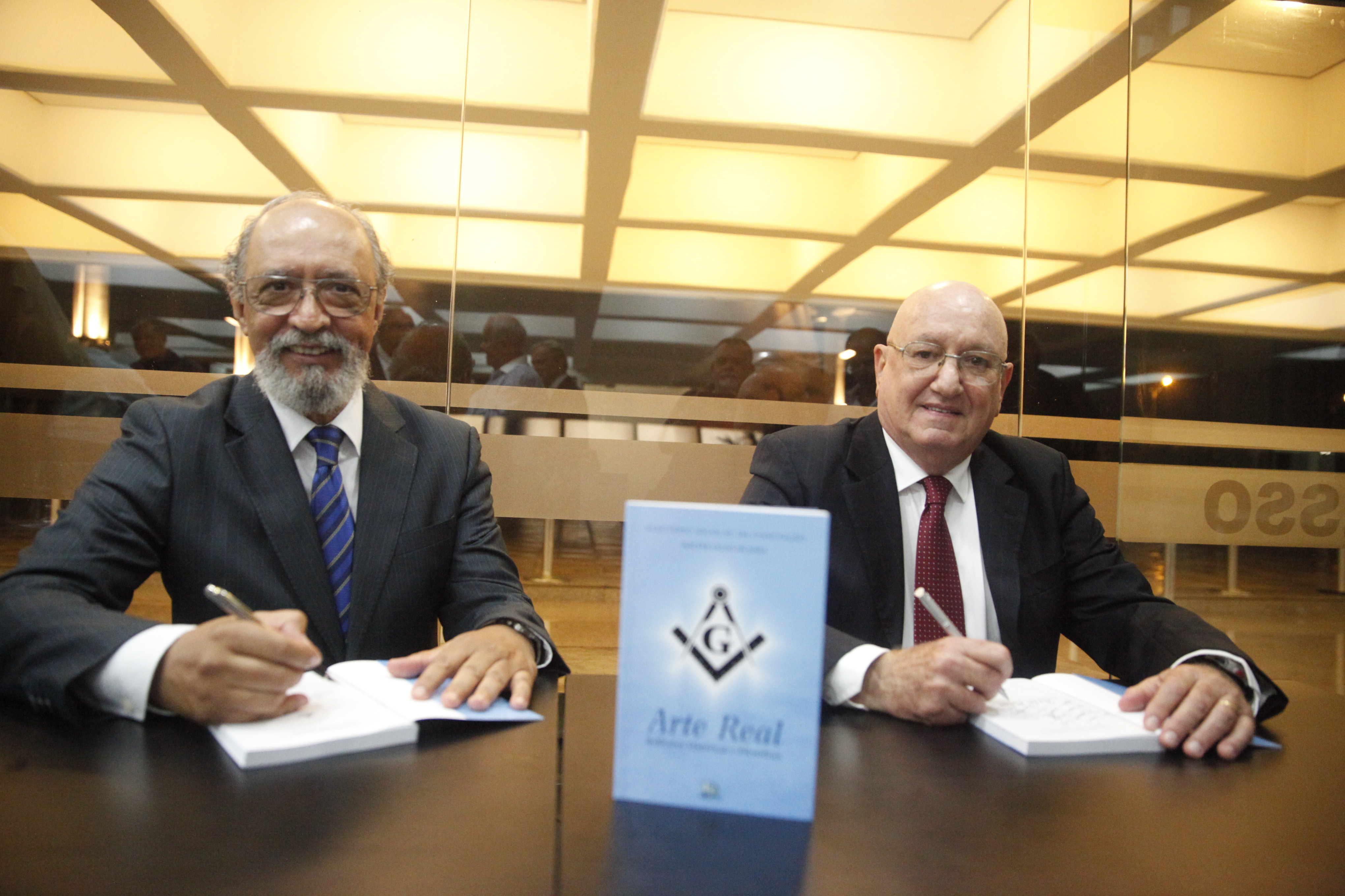 Lançamento do Livro  ARTE REAL