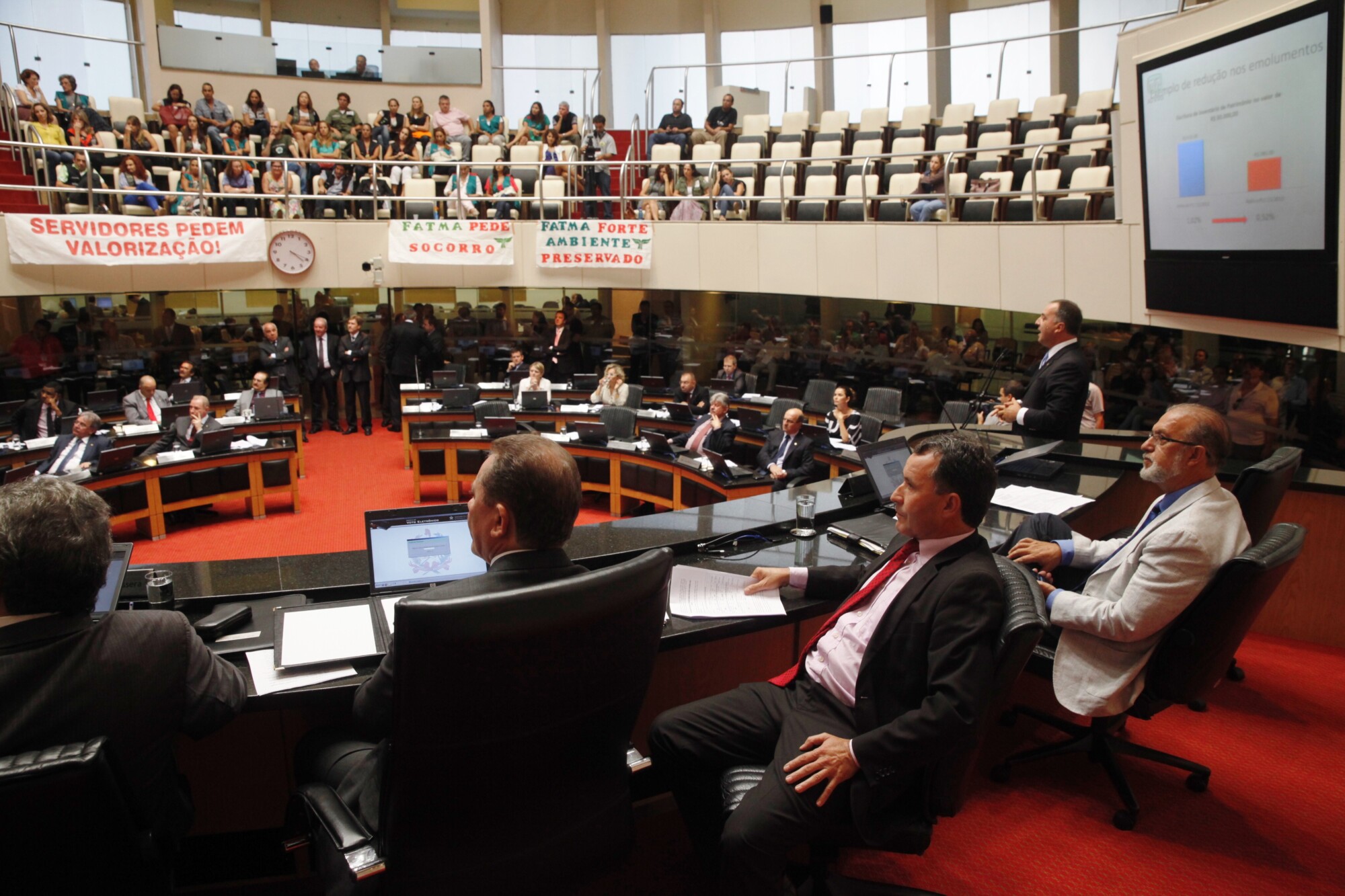 Deputados apoiam movimento grevista dos servidores da Fatma