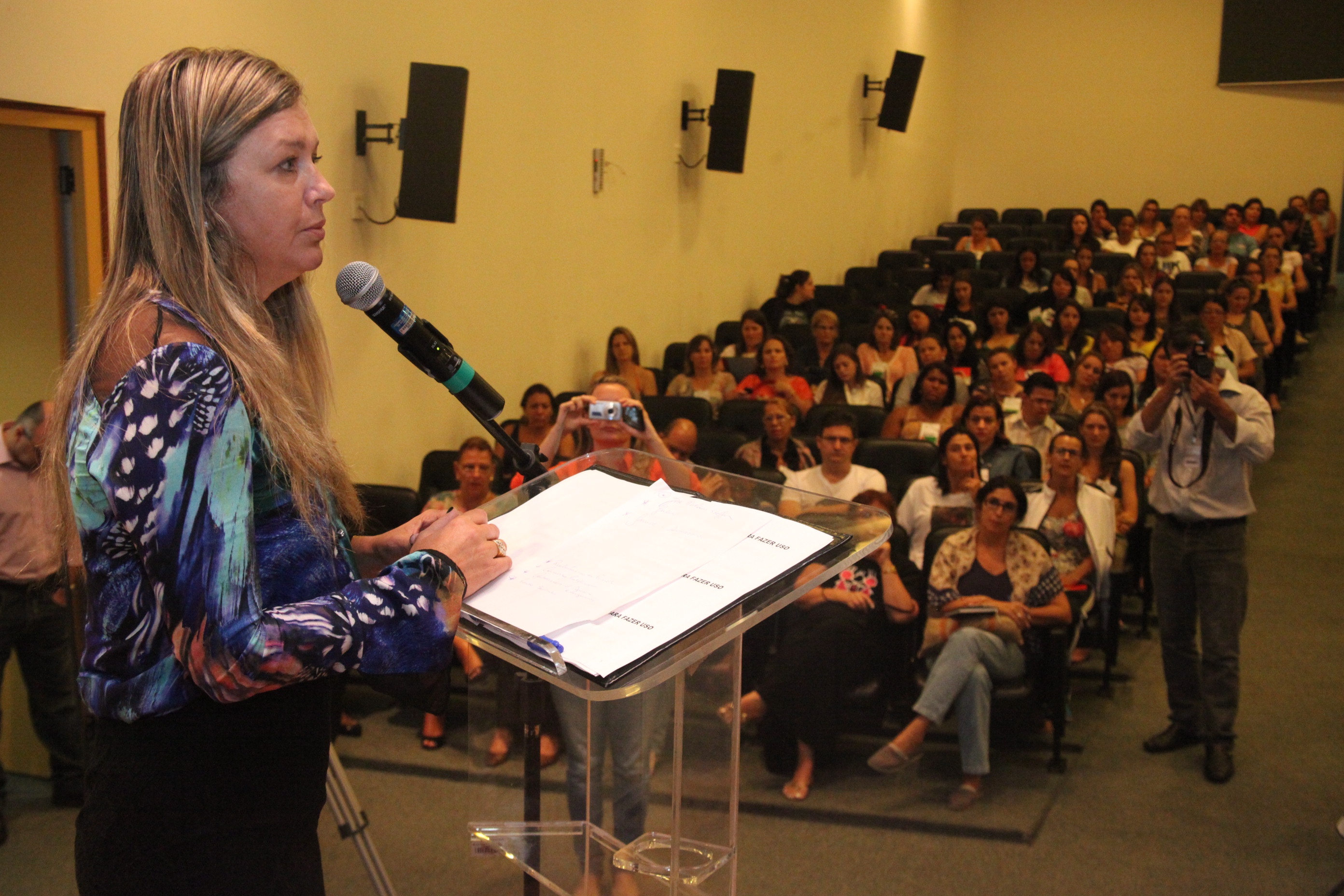 Rose Bartucheski - Presidente da Fundação Catarinense de Educação Especial. Palestra em Comemoração ao Dia Estadual da Pessoa com Síndrome de Down. Foto: Fábio Queiroz / Agência AL