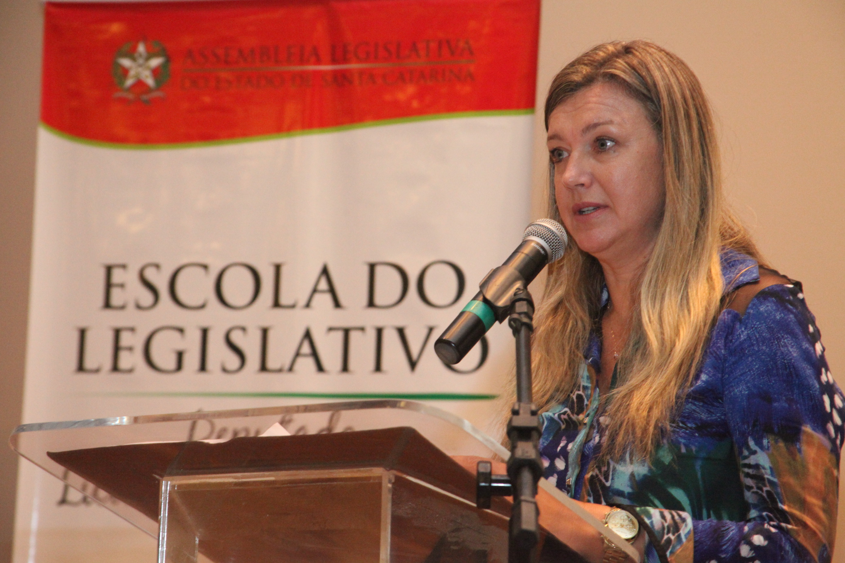 Rose Bartucheski - Presidente da Fundação Catarinense de Educação Especial. Palestra em Comemoração ao Dia Estadual da Pessoa com Síndrome de Down. Foto: Fábio Queiroz / Agência AL