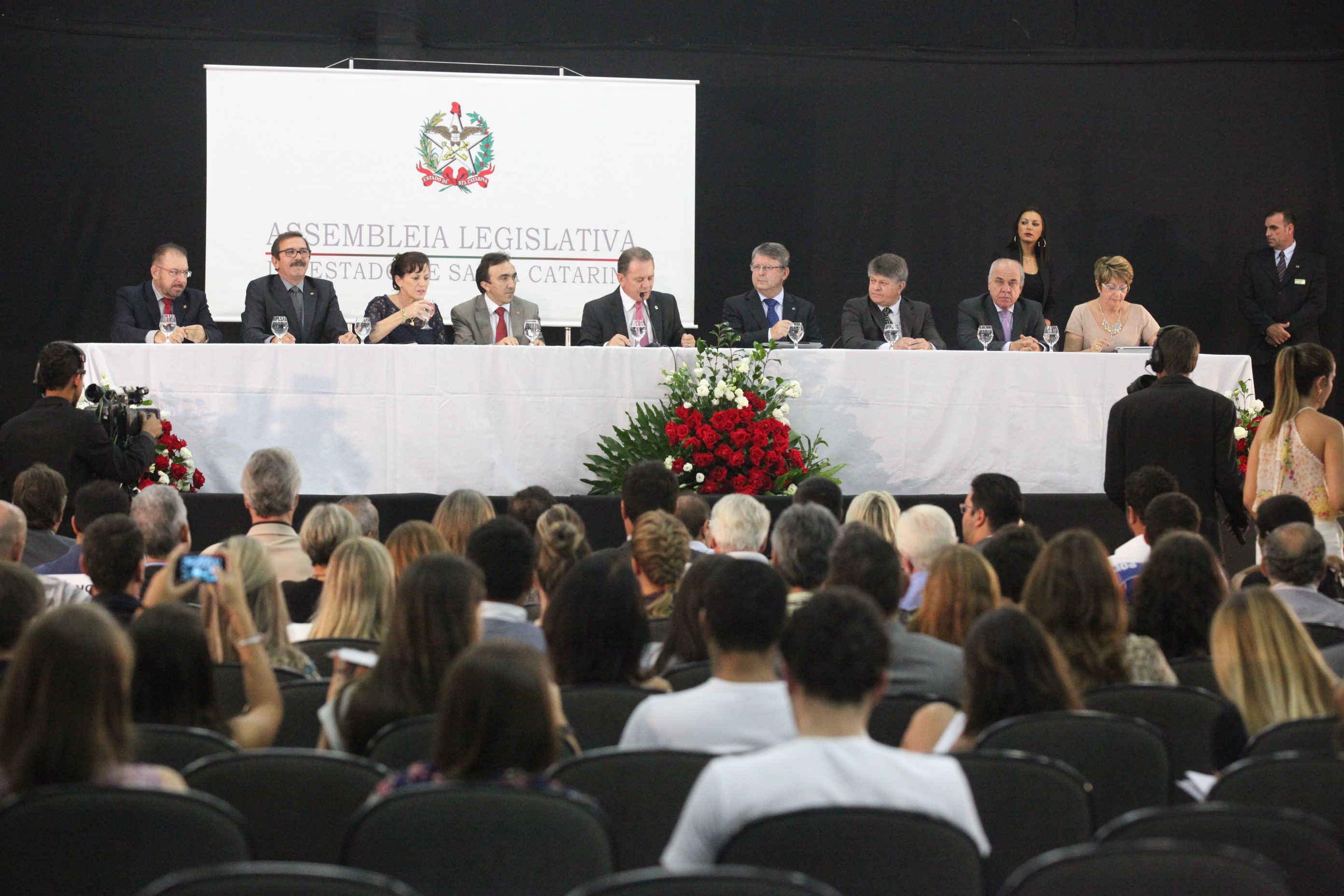 Homenagem a UNIVALI, Universidade do Vale do Itajaí