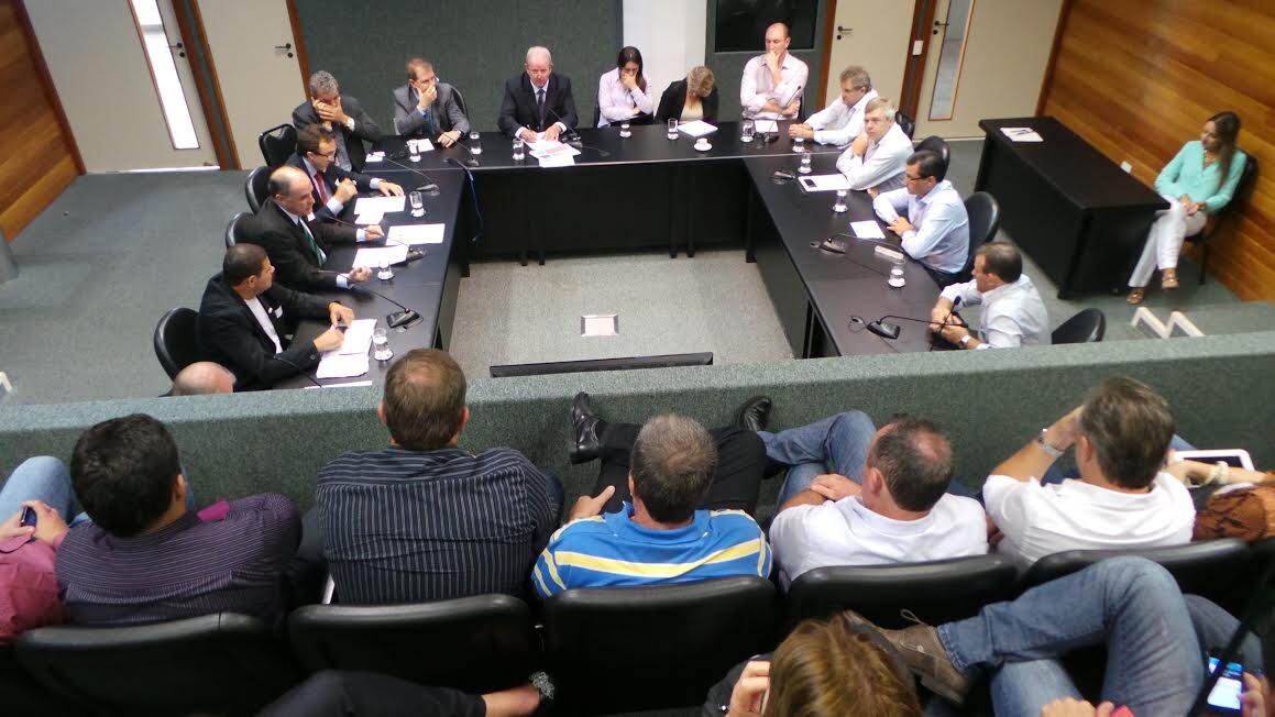 Lideranças e deputados dão ultimato à Udesc sobre cursos em Palmitos e em Pinhalzinho