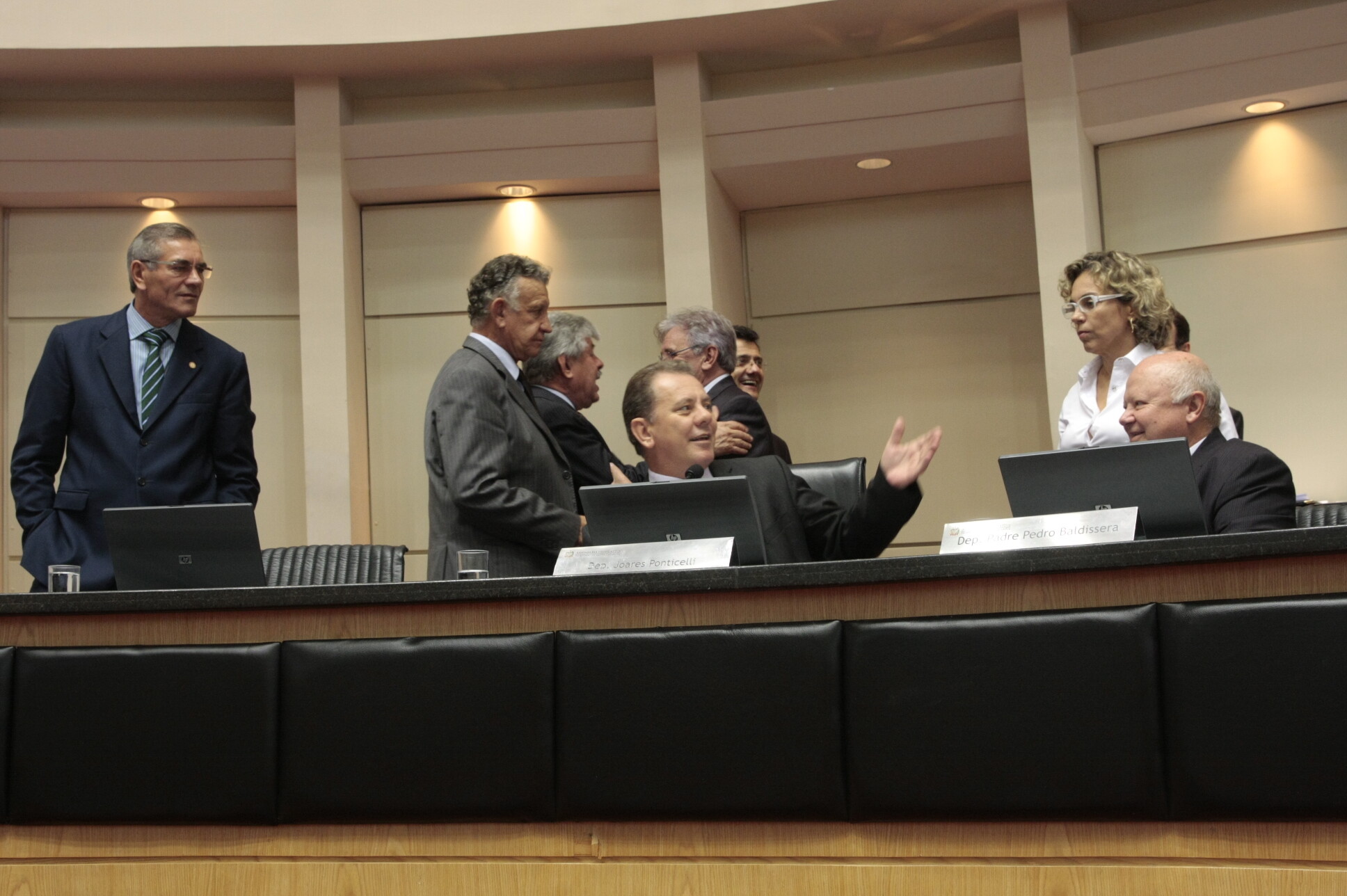 Deputados repercutem 50 anos do golpe de 1964