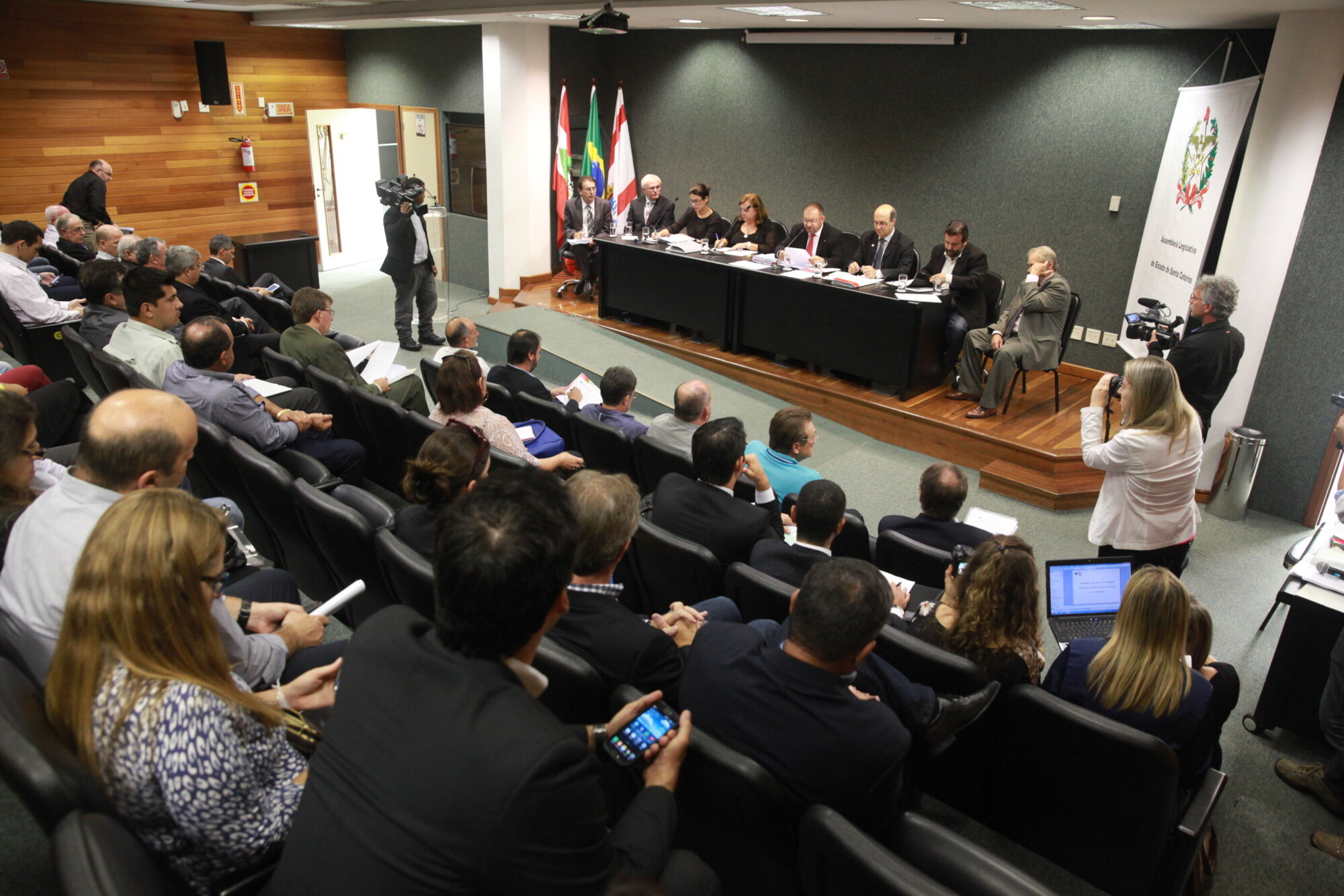 Comissão debate gestão do hospital regional Araranguá