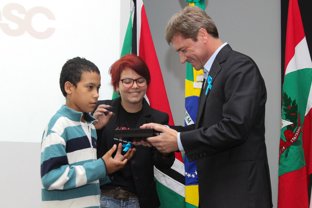 Deputado é homenageado pela Associação Catarinense de Autismo