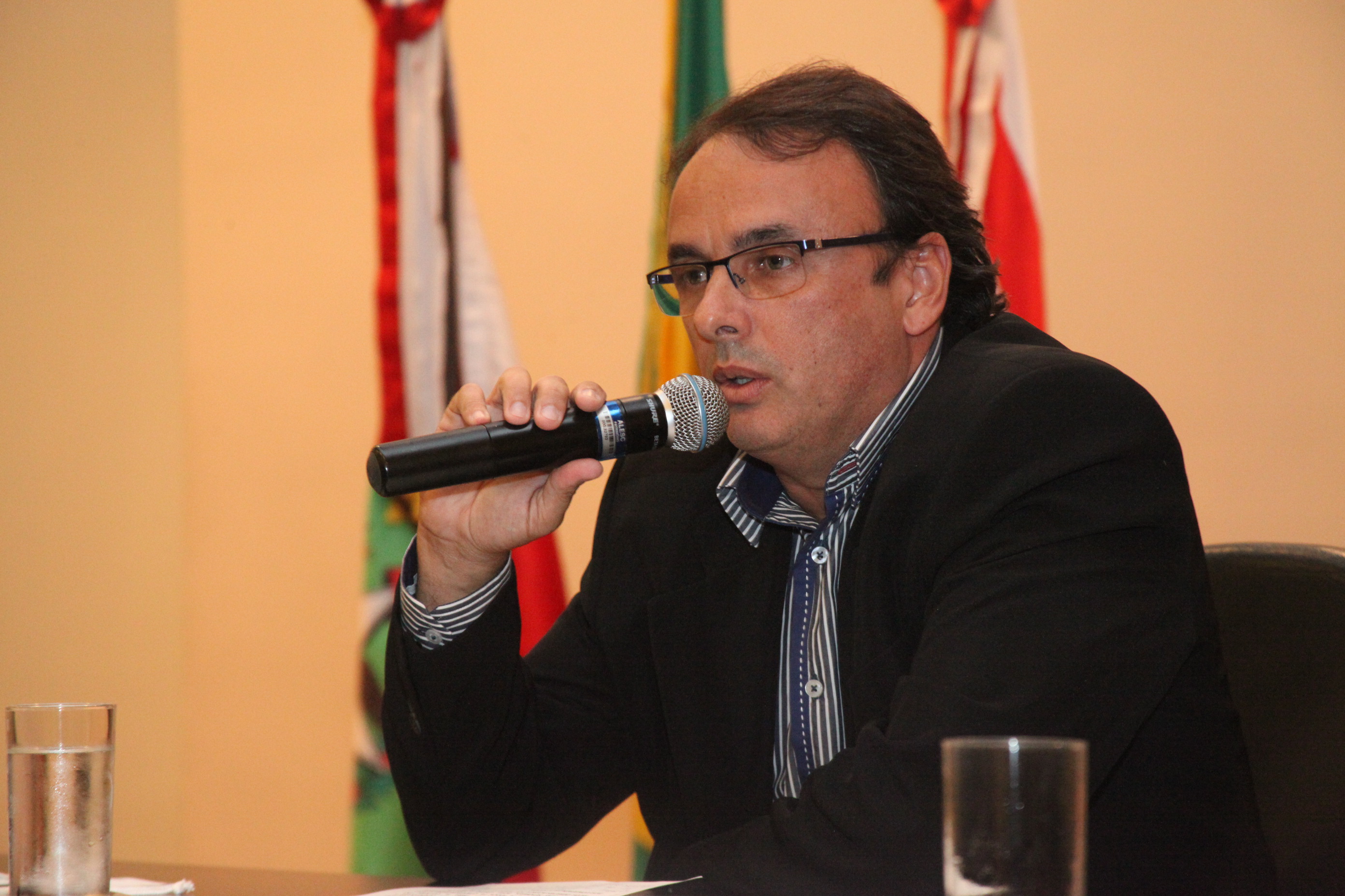 Augusto Vale Pereira - presidente da Fundação Franklin Cacaes. V Conferência Municipal de Cultura de Florianópolis. Foto: Fábio Queiroz / Agência AL