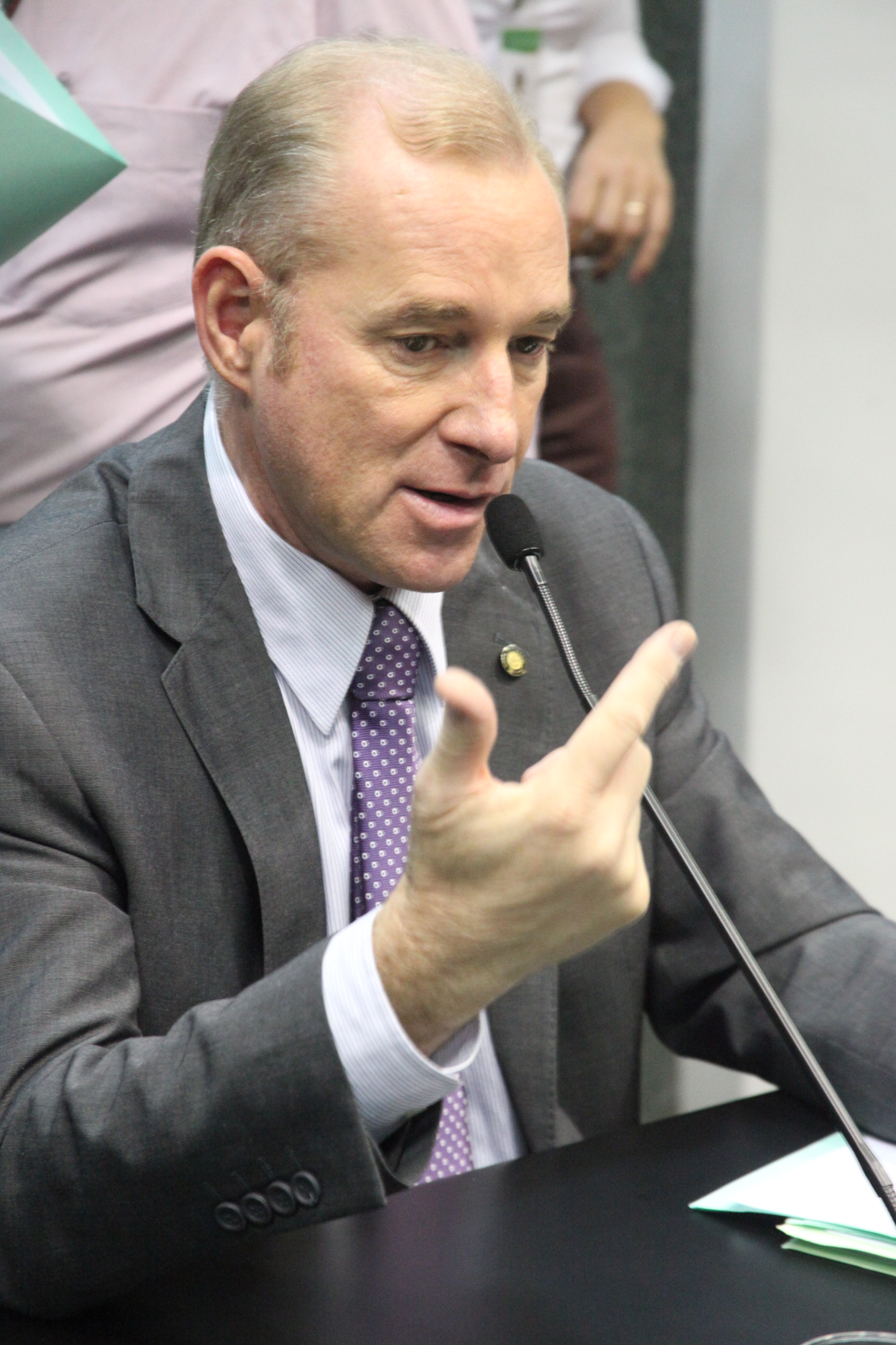 Deputado Aldo Schneider (PMDB). Reunião da Comissão de Constituição e Justiça. Foto: Fábio Queiroz / Agência AL