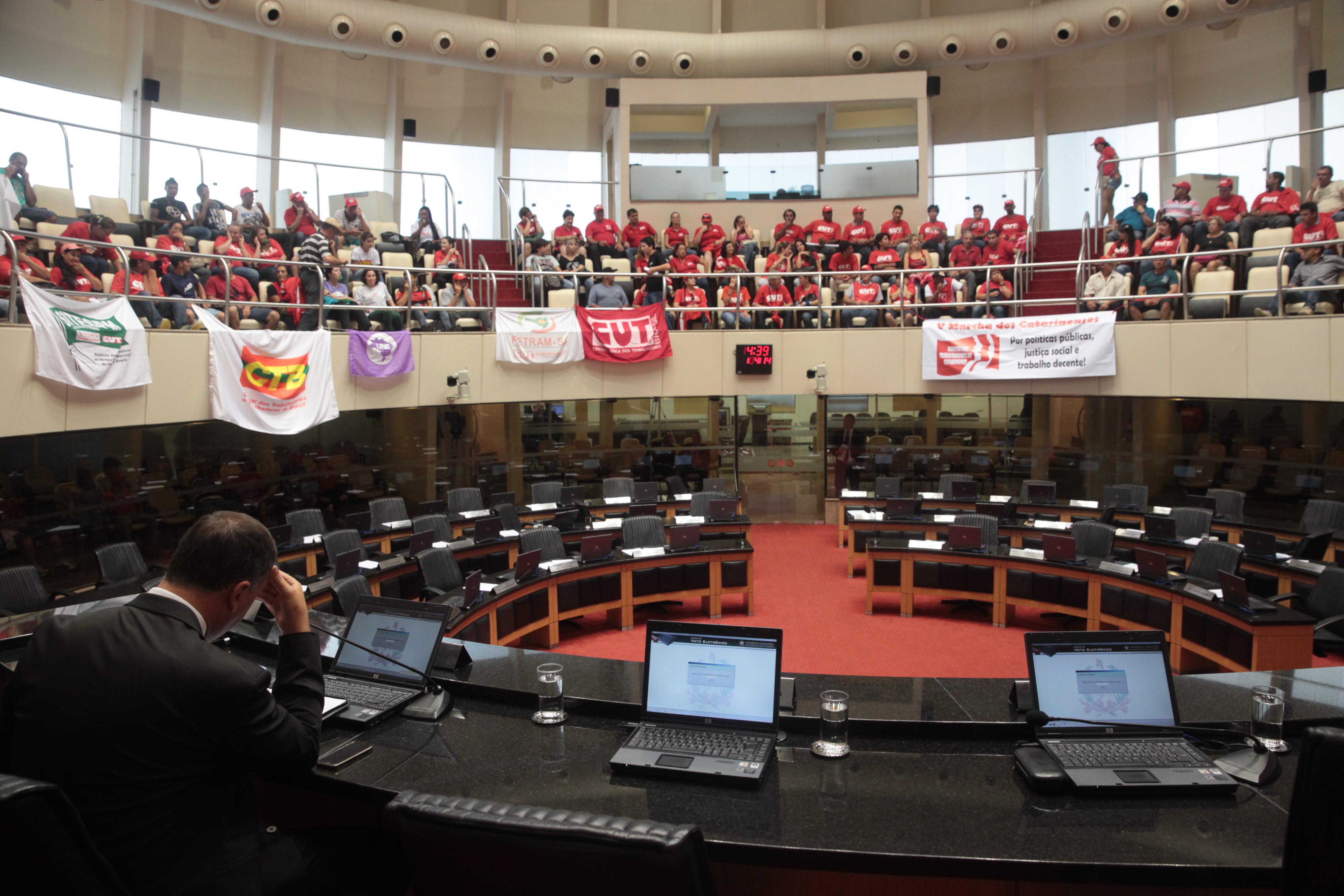 Sessão Ordinária - Plenário Osni Regis. Foto: Carlos Kilian / Agência AL