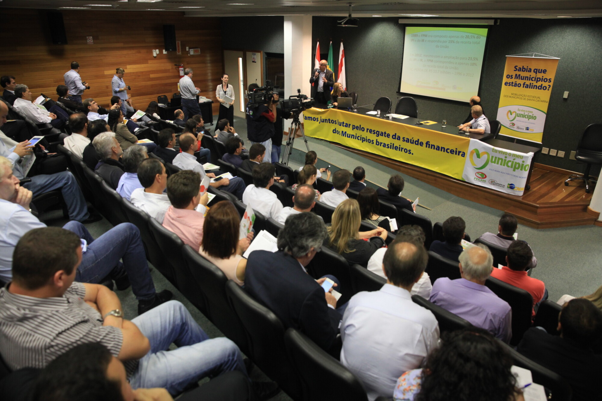 Prefeitos de Santa Catarina pedem mais recursos para os municípios