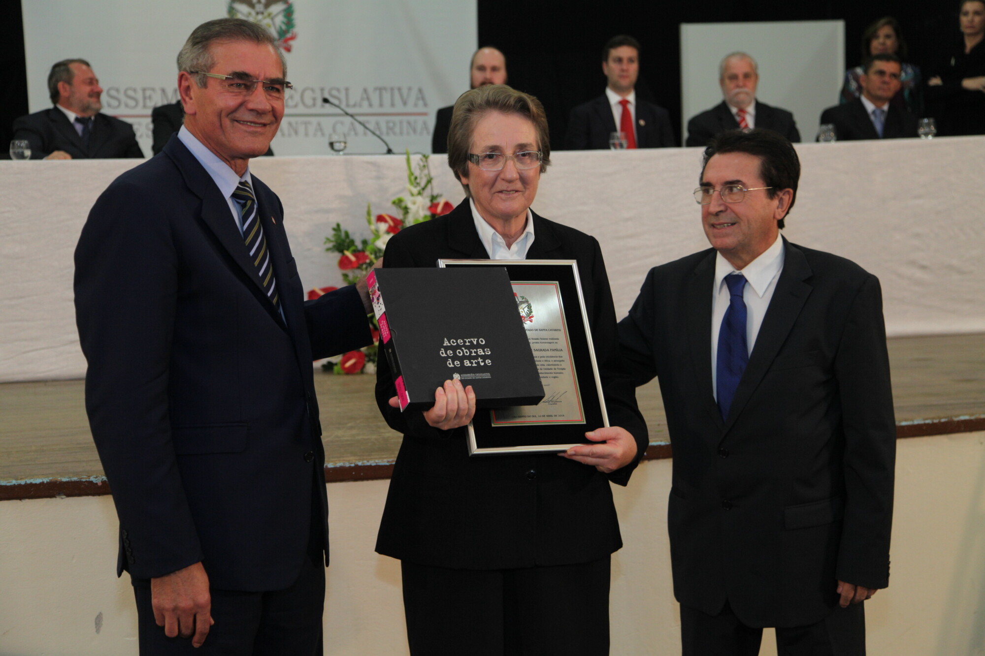 Sessão Solene homenageia o Hospital e Maternidade Sagrada Família