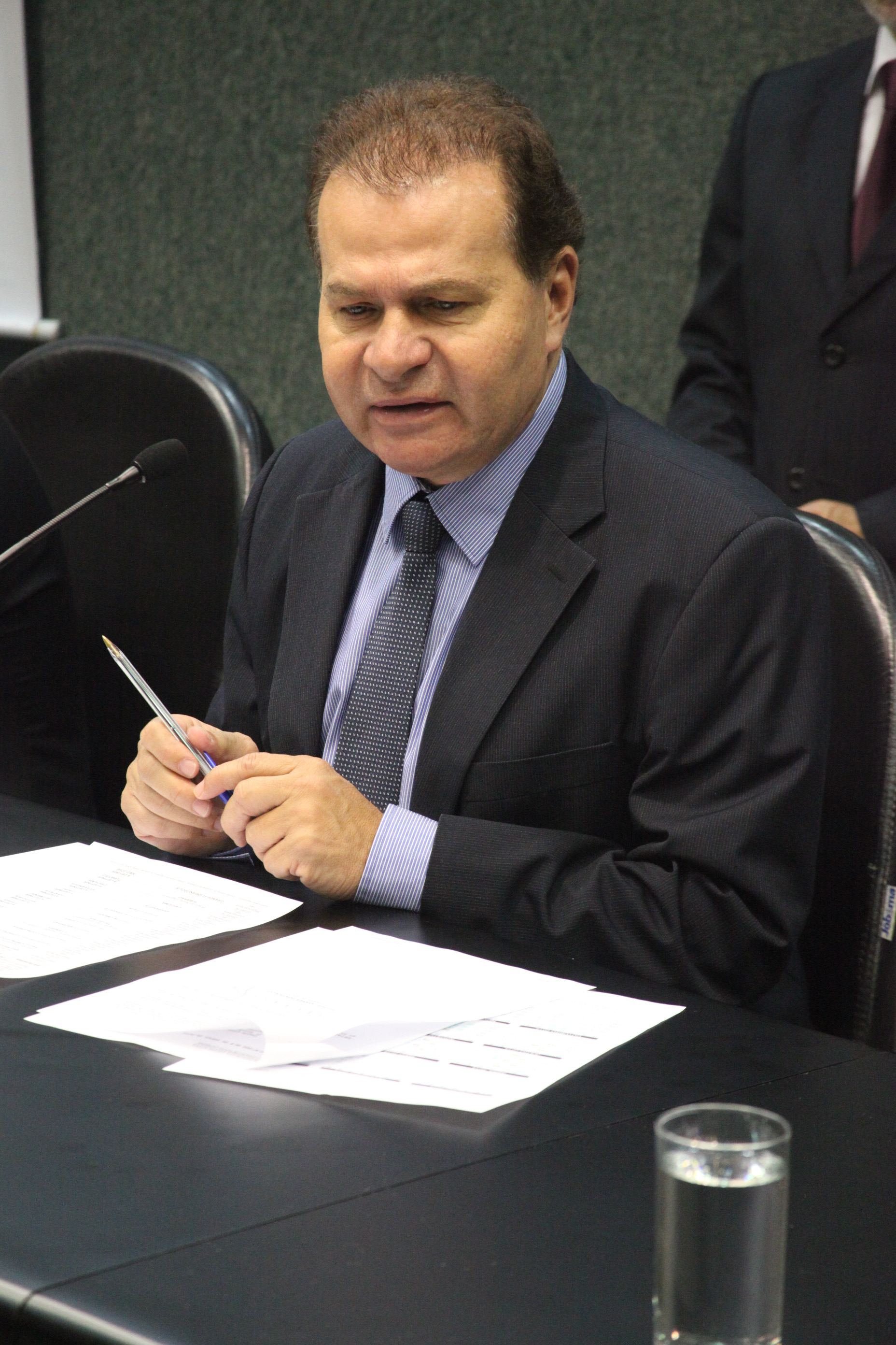 Deputado Gilmar Knaesel (PSDB). Reunião da Comissão de Finanças e Tributação. Foto: Fábio Queiroz / Agência AL