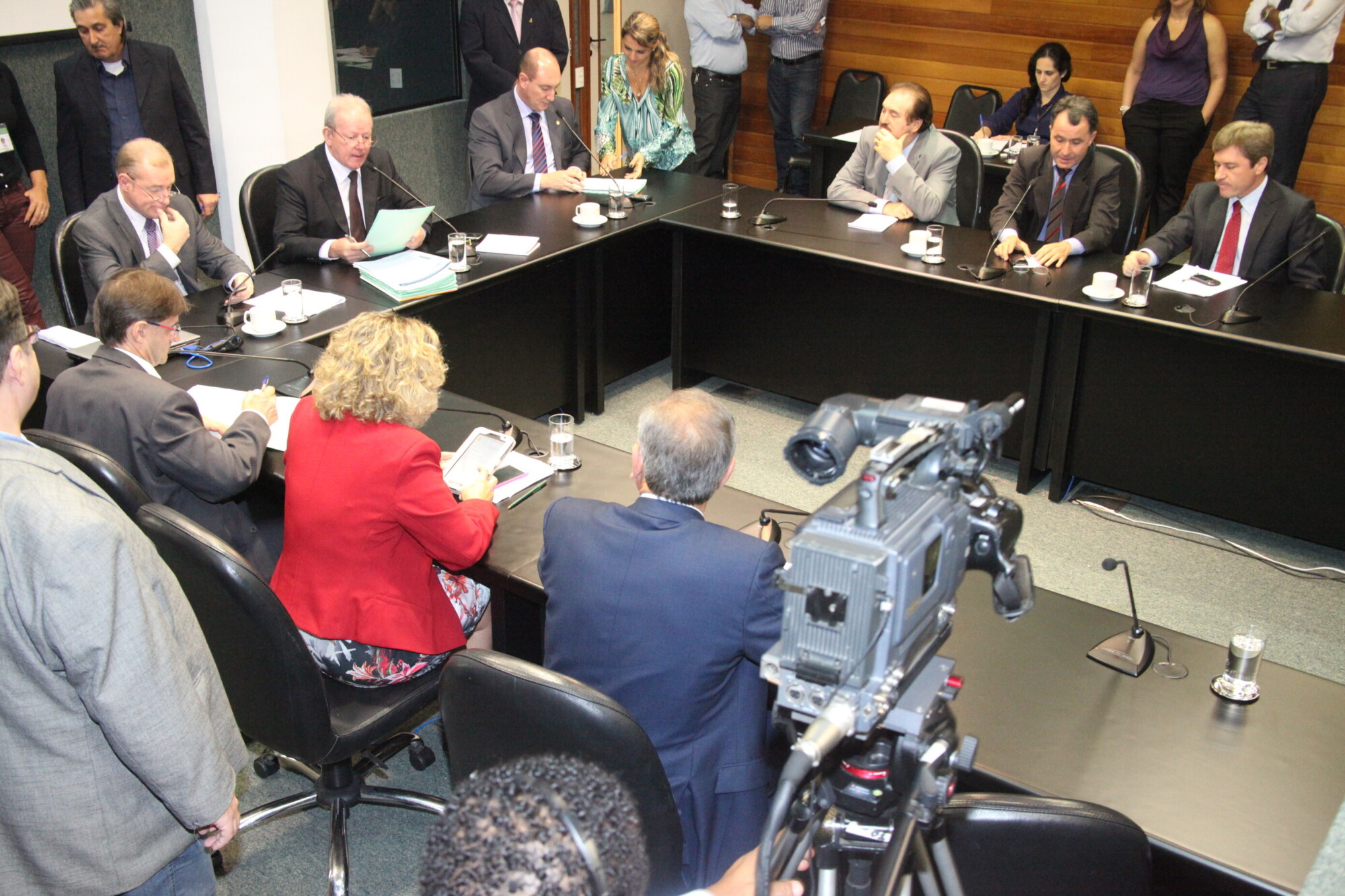 CCJ aprova criação de cargos na Defensoria Pública de Santa Catarina