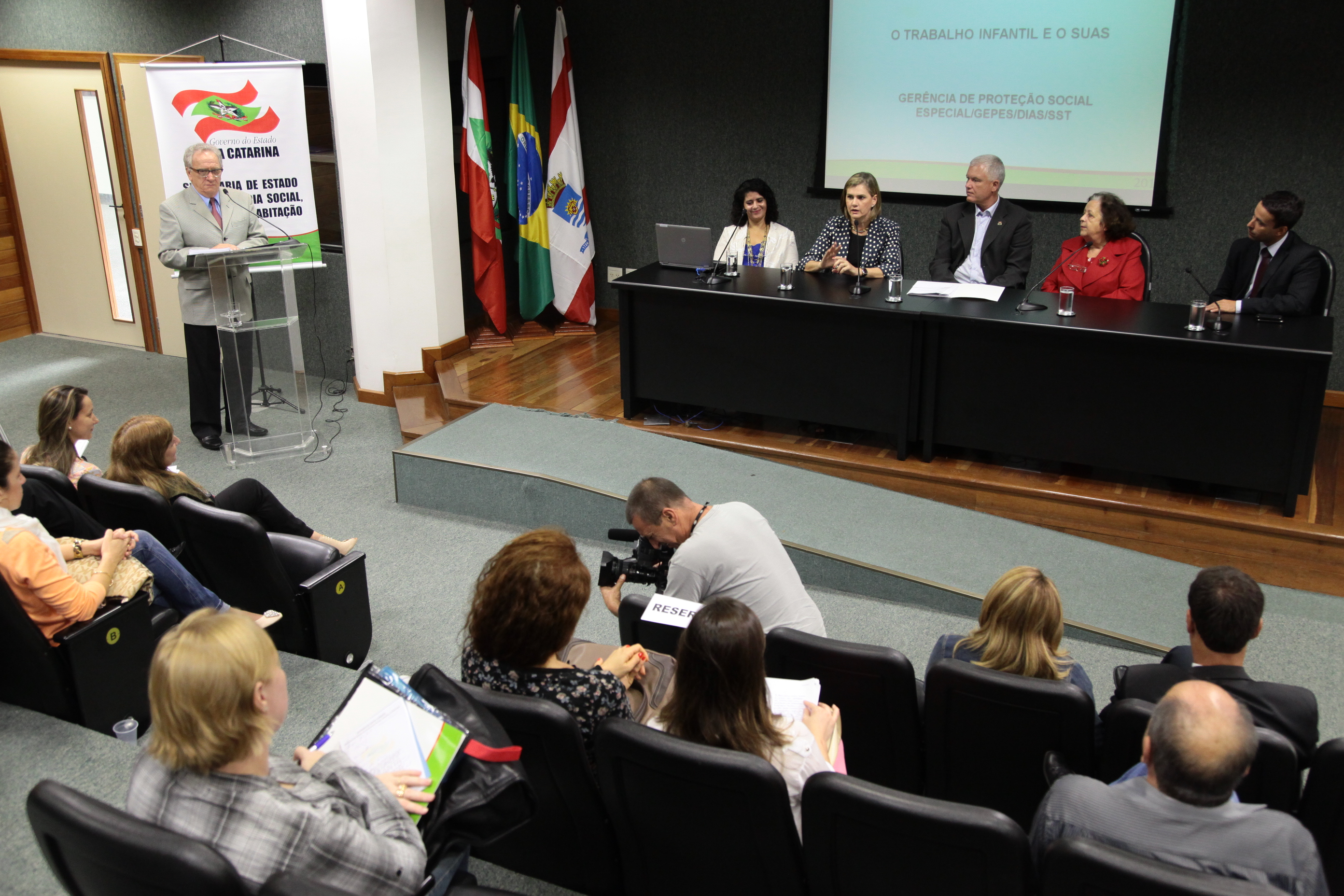 Secretarias Municipais de Assistência Social