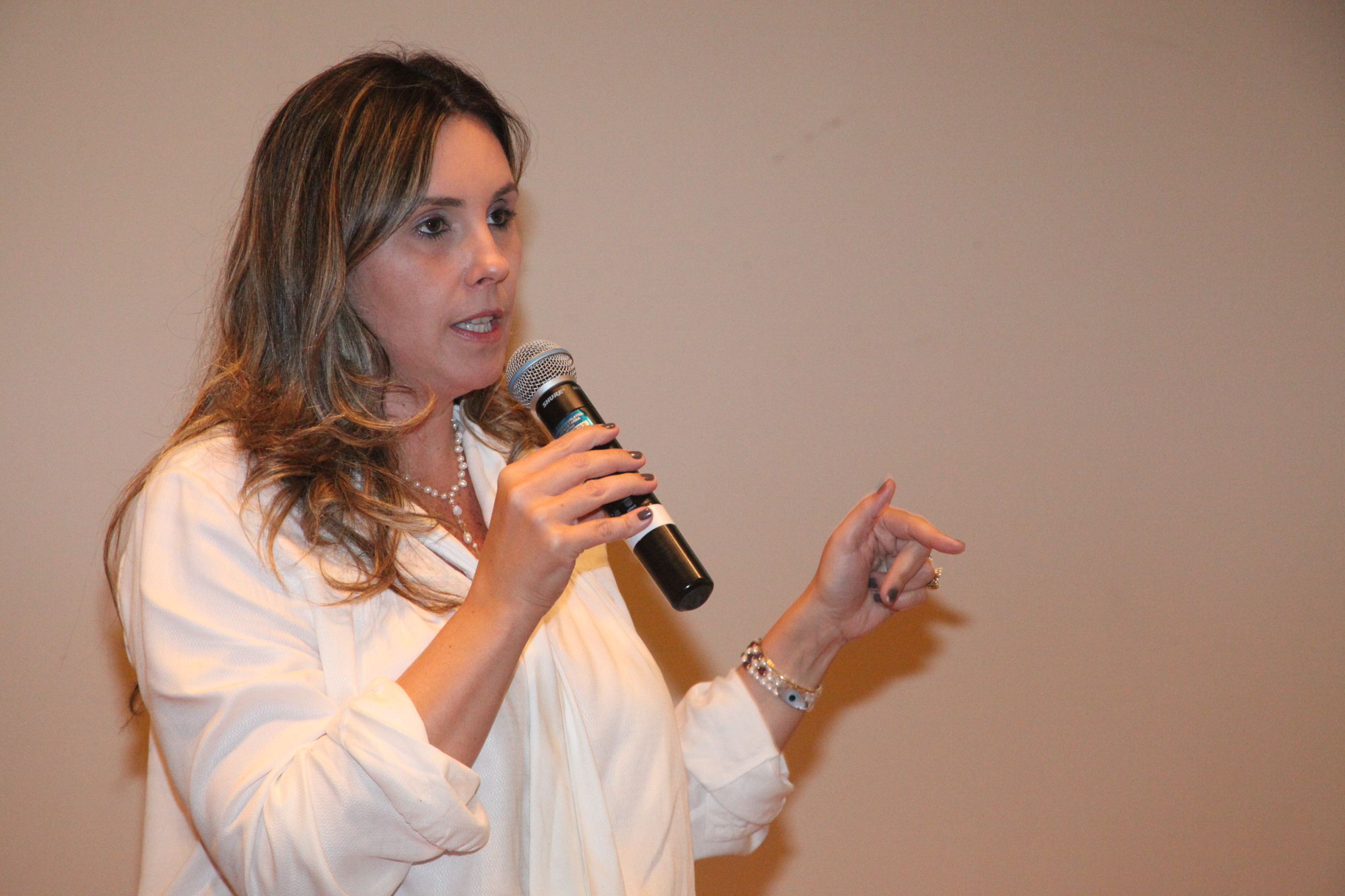 Palestrante DRa Lisiane Tuon. Seminário de Prevenção de Deficiências. Foto: Fábio Queiroz / Agência AL