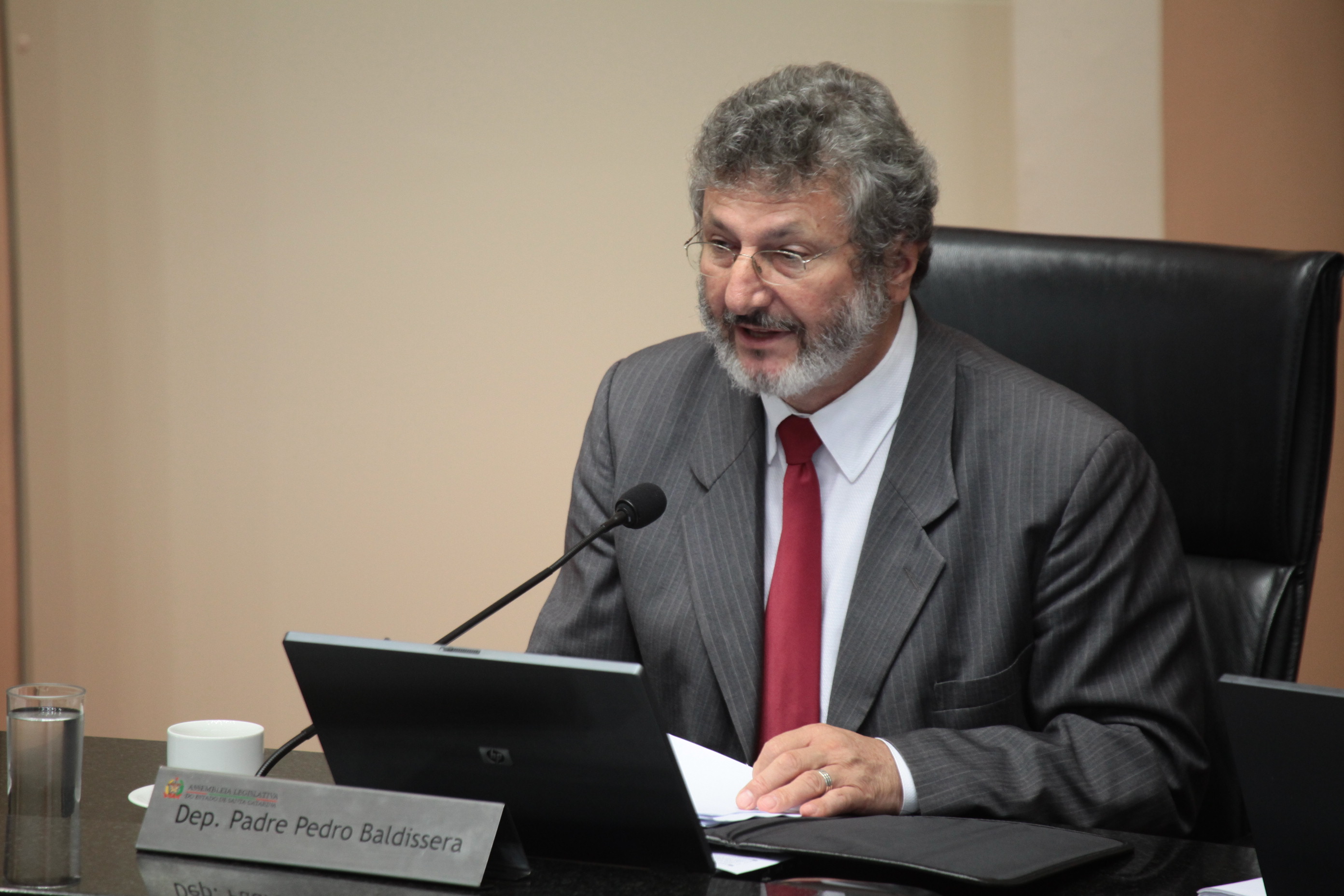 Sessão Ordinária - Plenário Osni Regis. Deputado Padre Pedro Baldissera (PT)  Foto: Miriam Zomer/ Agência AL
