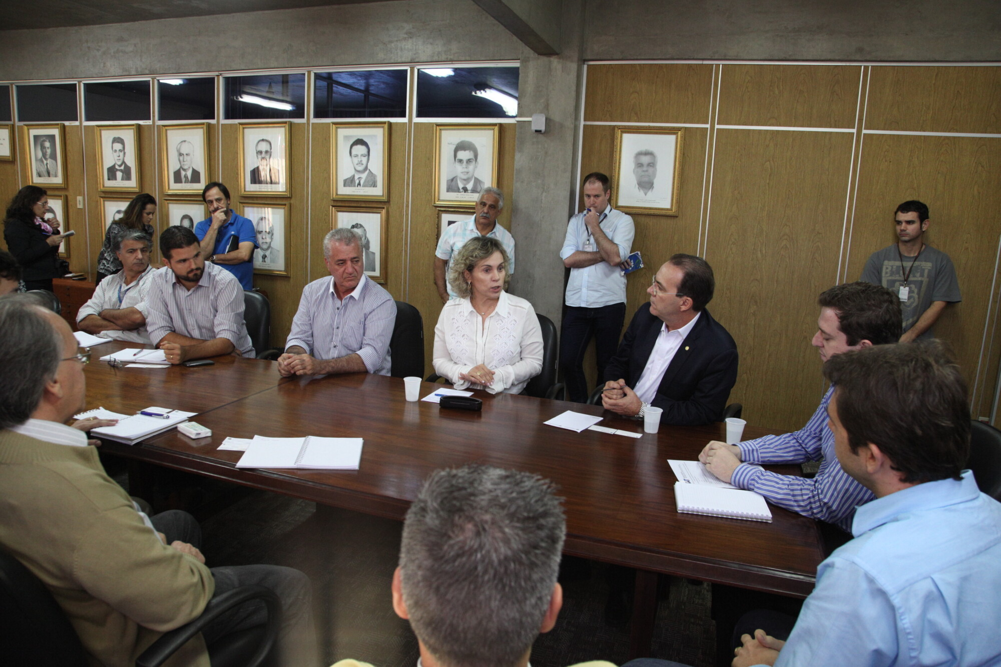 Duplicação da BR-470 é monitorada por parlamentares