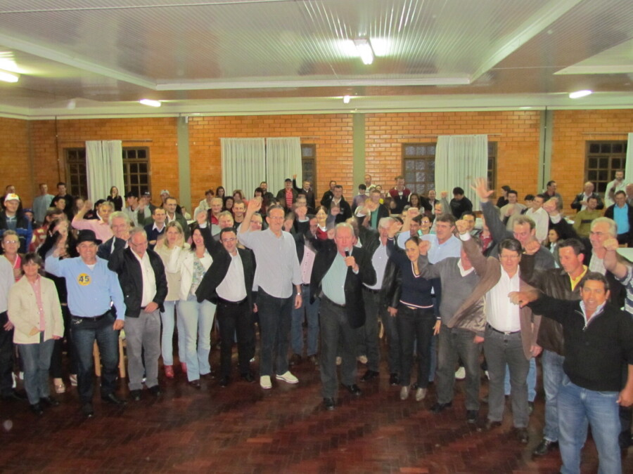 Em Saudades, deputado participou de encontro com militantes de vários diretórios municipais do PSDB