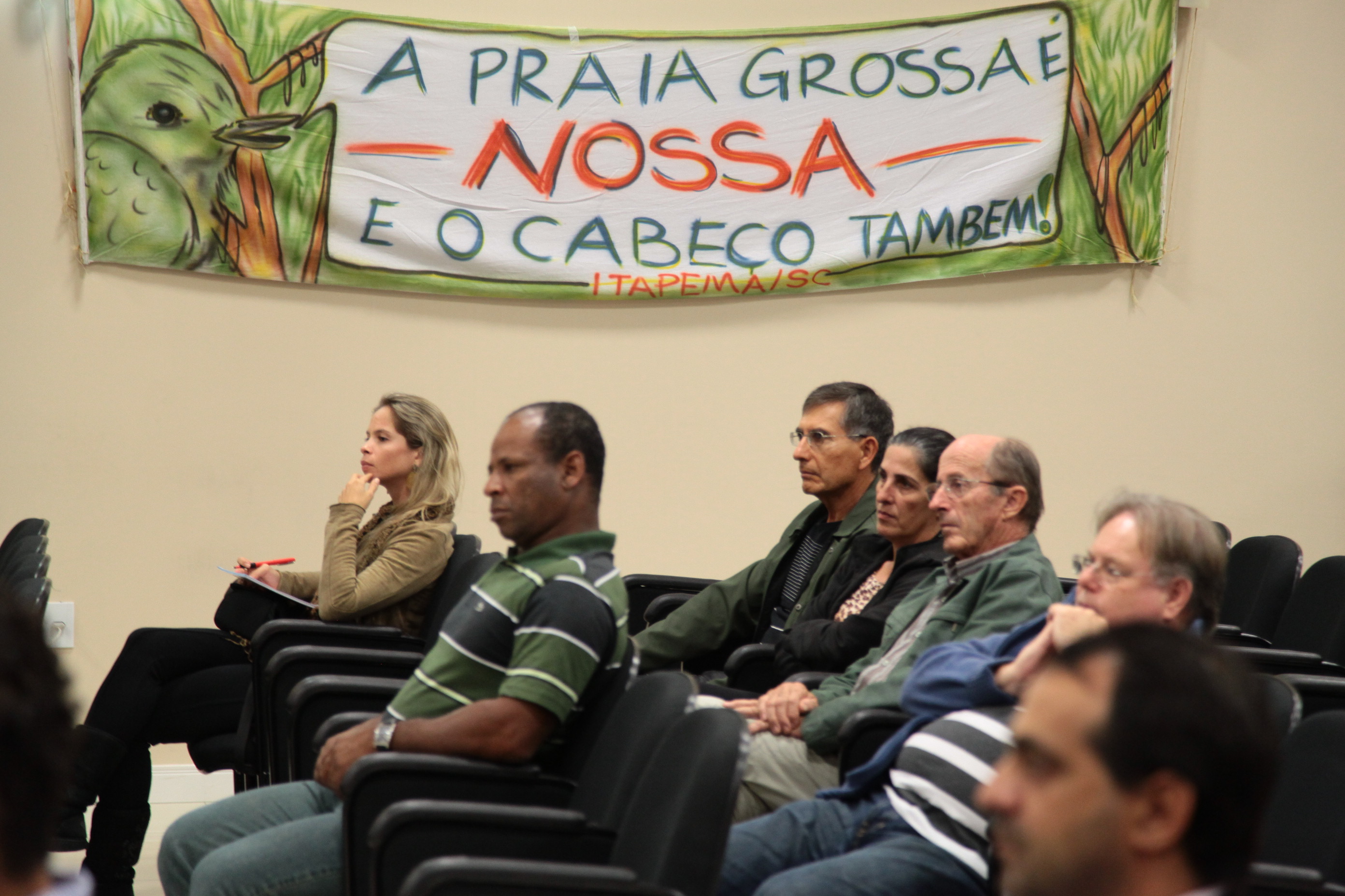 Audiência Pública sobre o PL 0605.2/2013 que cria o Movimento Natural da Praia Grossa Itapema. Foto: Miriam Zomer/Agência AL