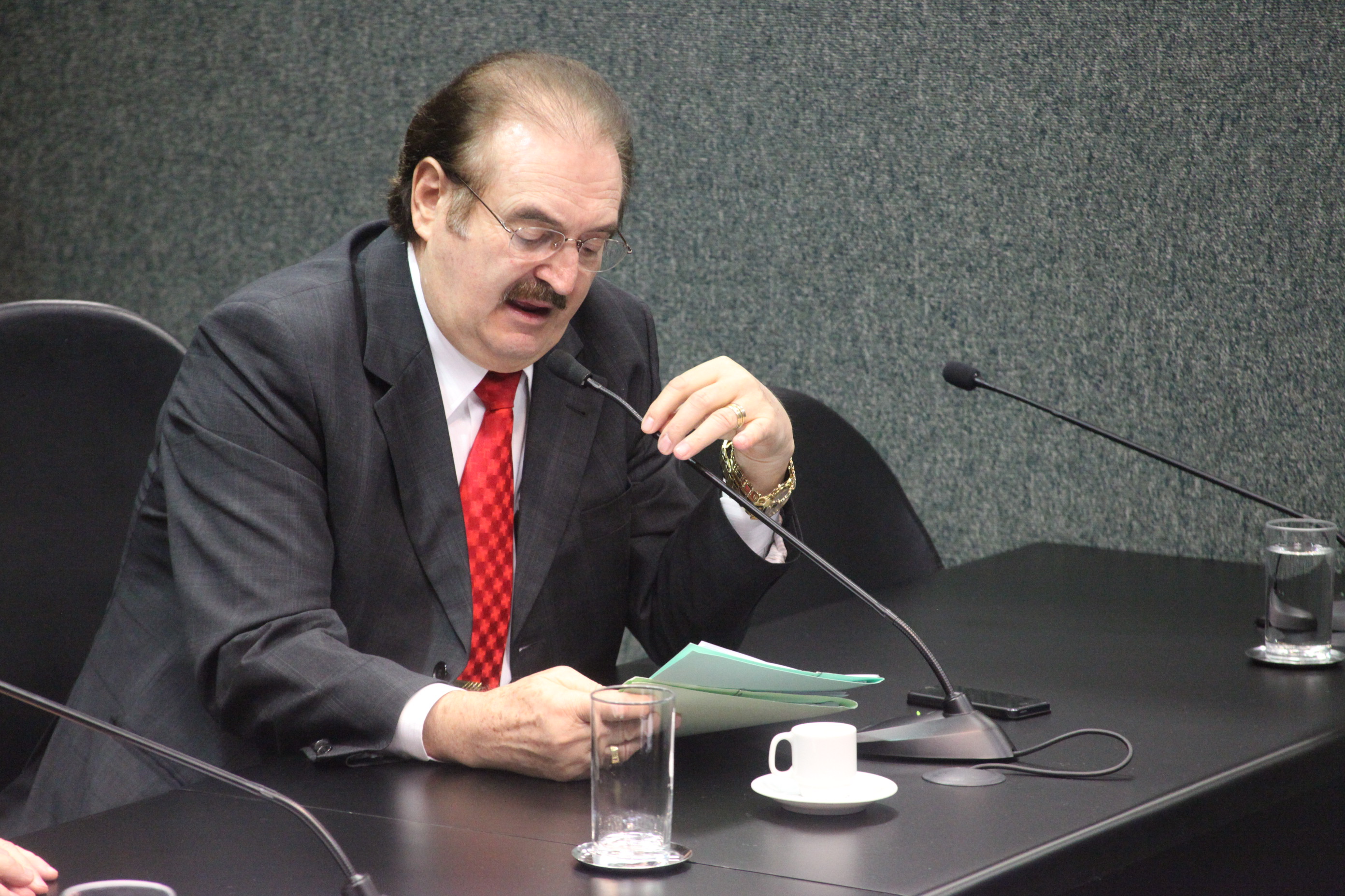 Deputado Narcizo Parisotto (DEM). Reunião da Comissão de Constituição e Justiça. Foto: Fábio Queiroz / Agência AL