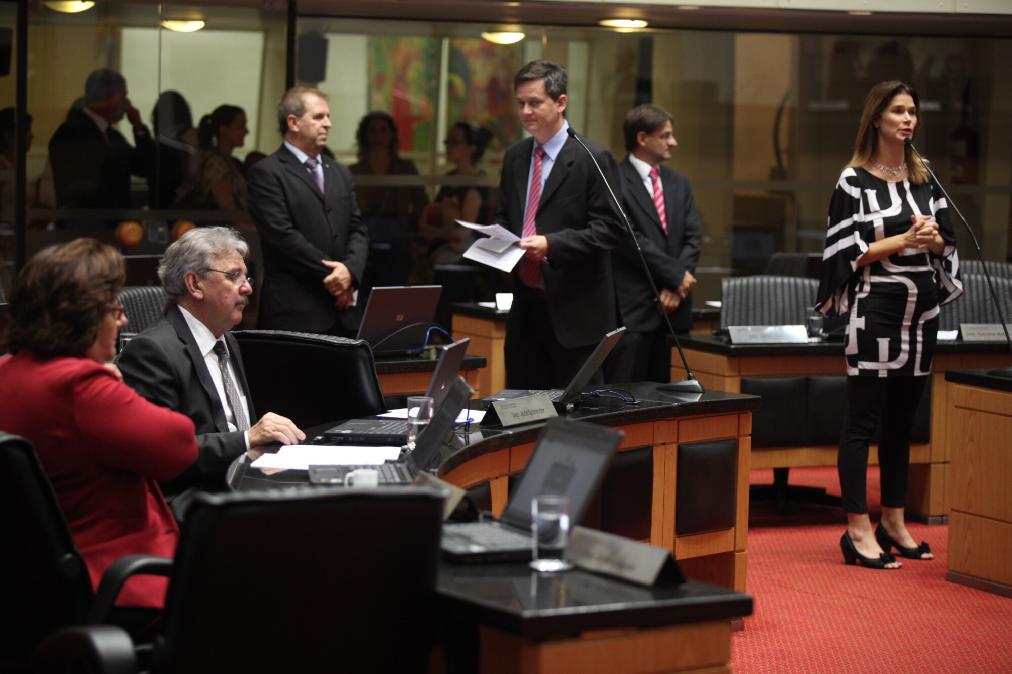 PMDB e PT entram em acordo e petistas indicam quinto membro da CPI do MP