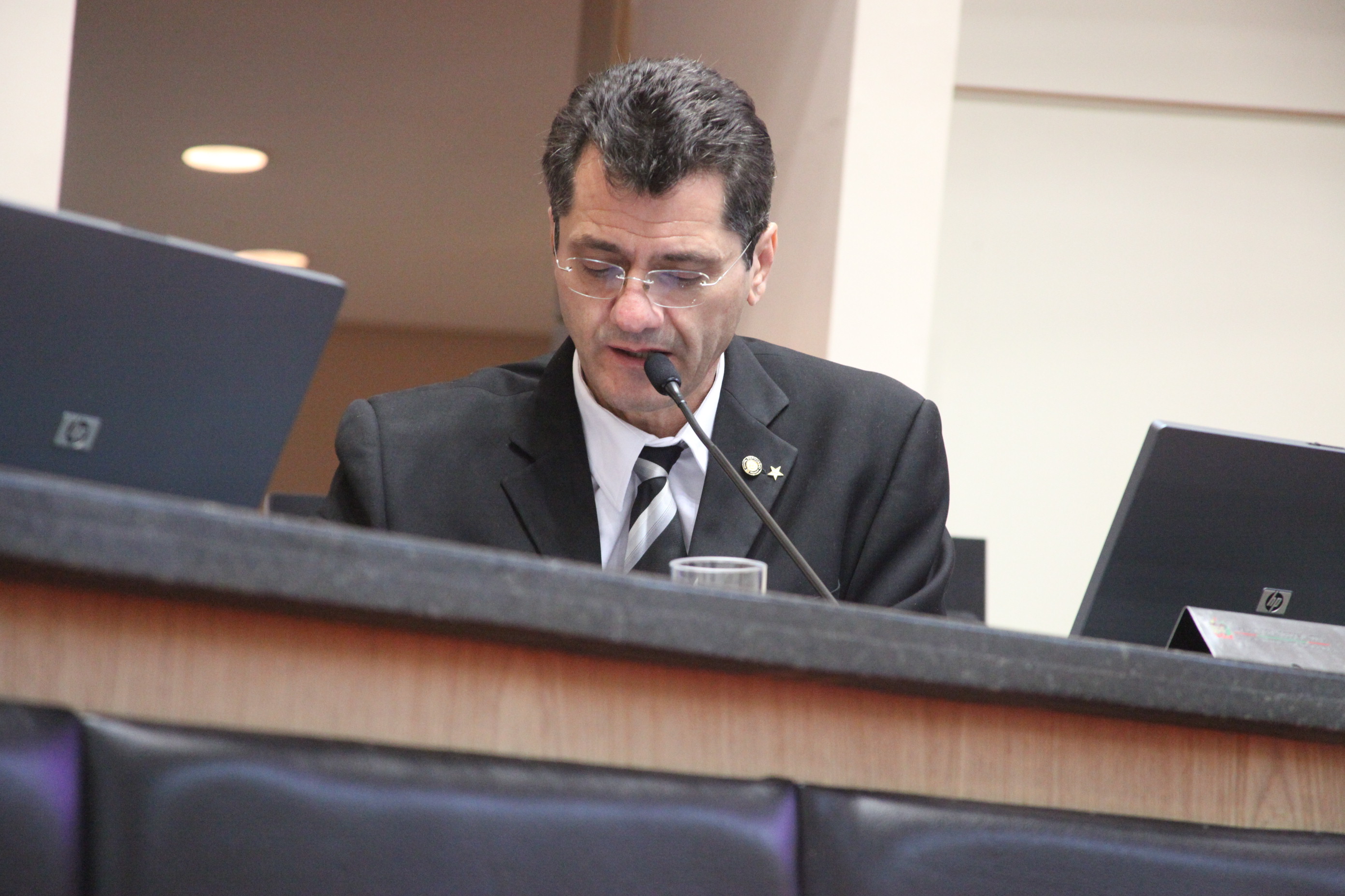 Deputado Jailson Lima (PT). Sessão Ordinária: Foto: Fábio Queiroz / Agência AL