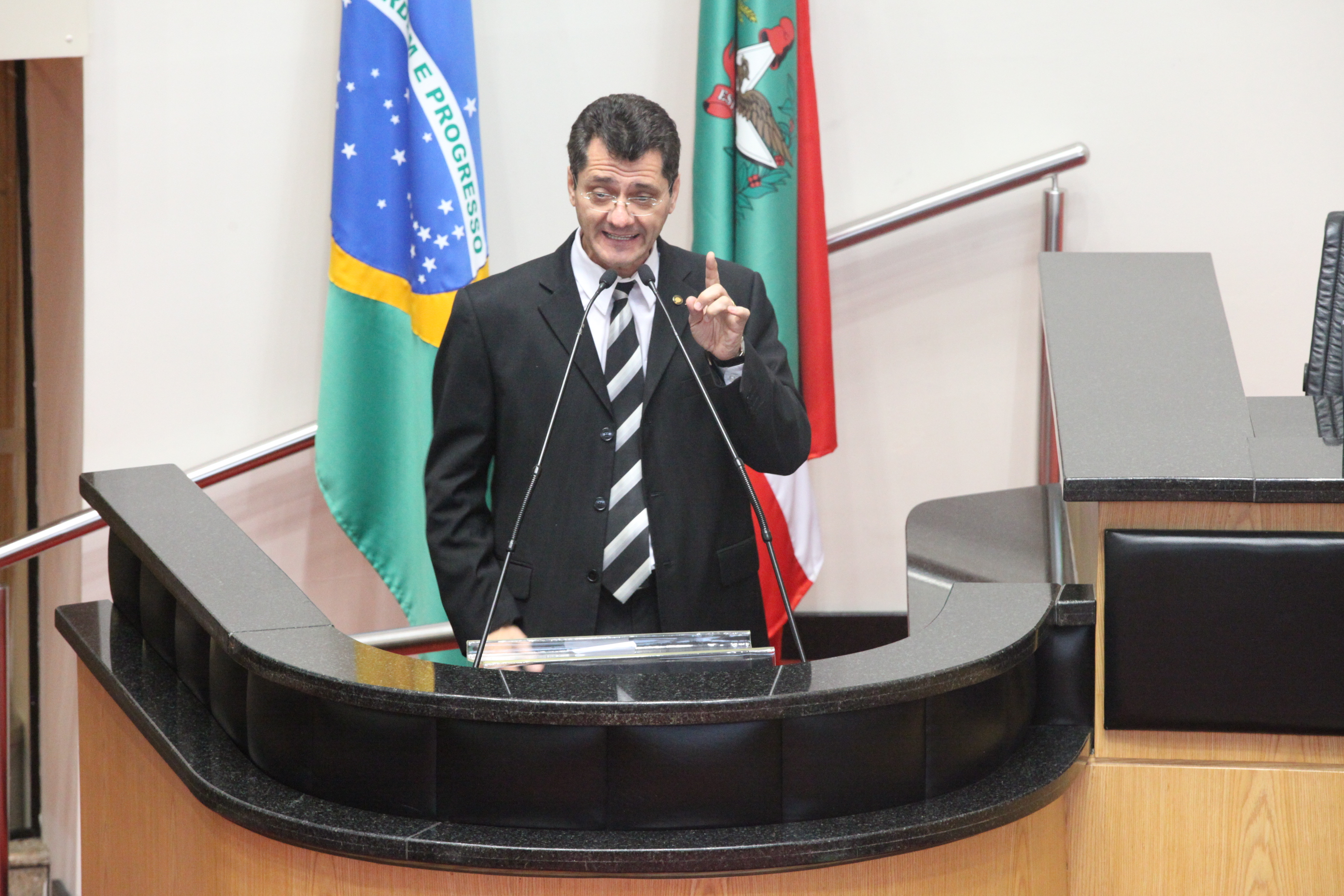 Deputado Jailson Lima (PT). Sessão Ordinária: Foto: Fábio Queiroz / Agência AL