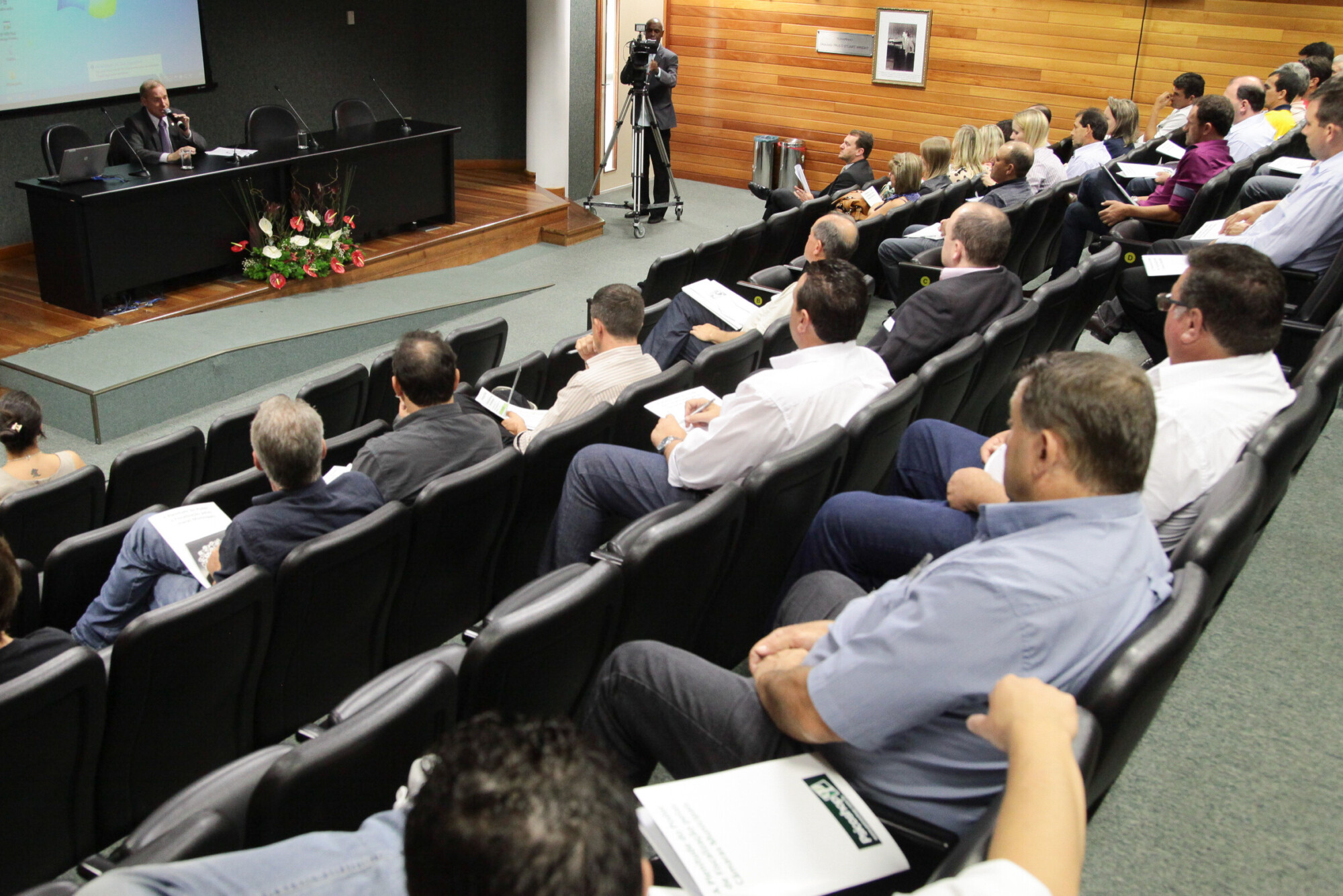 Curso aborda papel fiscalizador das câmaras municipais