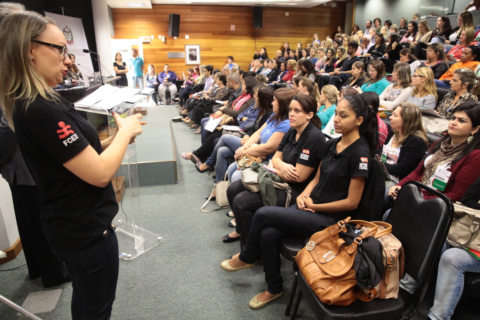Seminário discute a legislação e o tratamento psicoeducacional no autismo