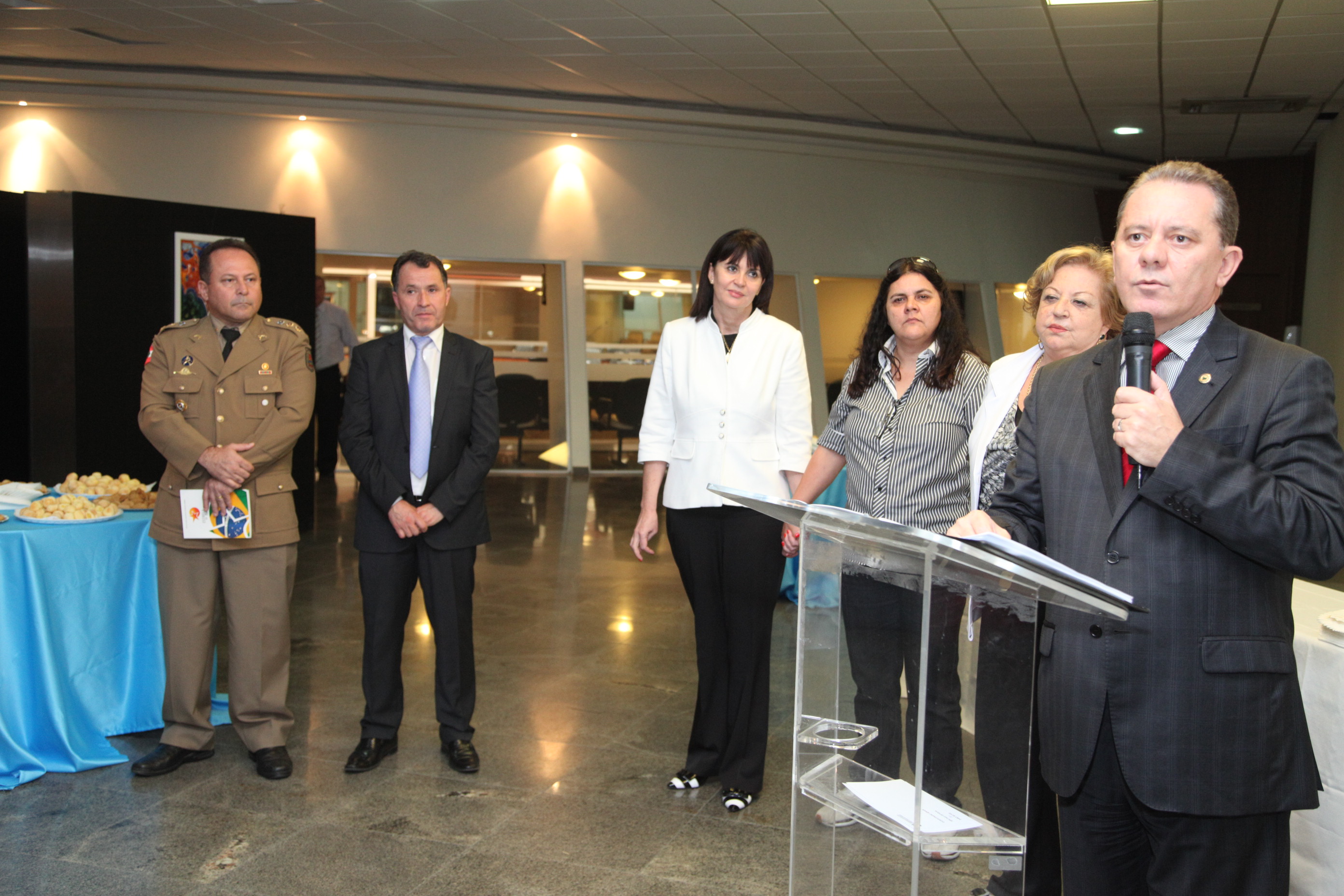 Lançamento literário - Livro Estrela de Isabel, de Sônia Morroso Terres
