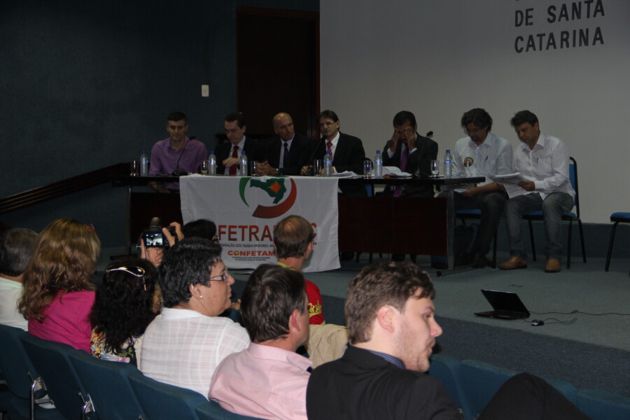 Frente Parlamentar debate serviço público de qualidade