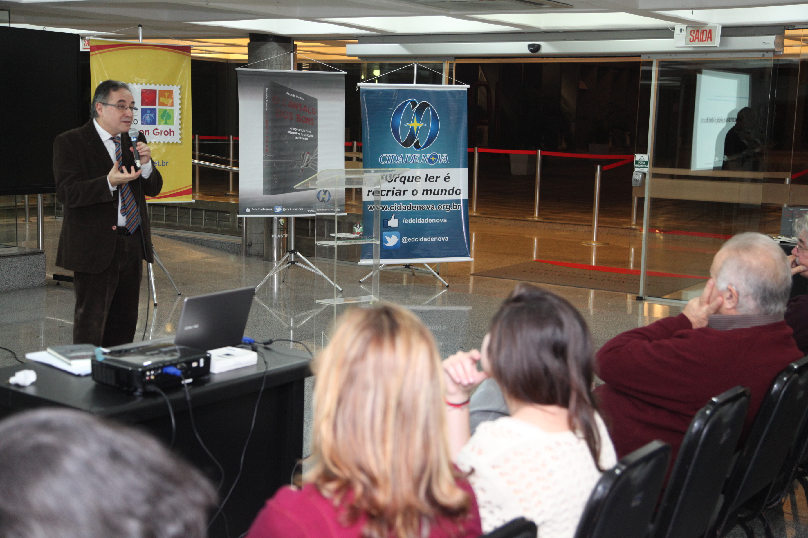 Lançamento Literário “Cansaço dos Bons” - Autor: Roberto Almada