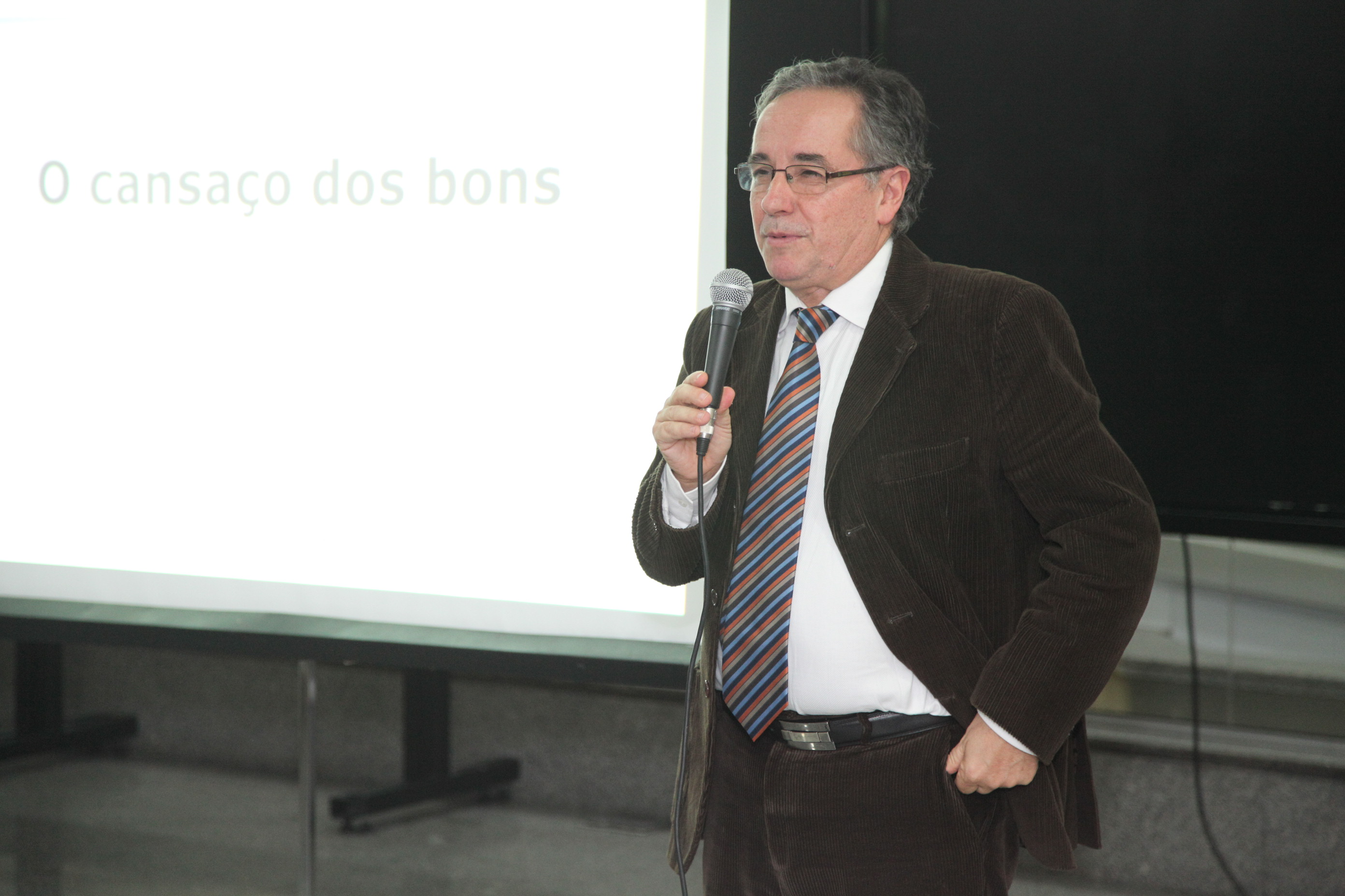 Lançamento Literário “Cansaço dos Bons” - Autor: Roberto Almada