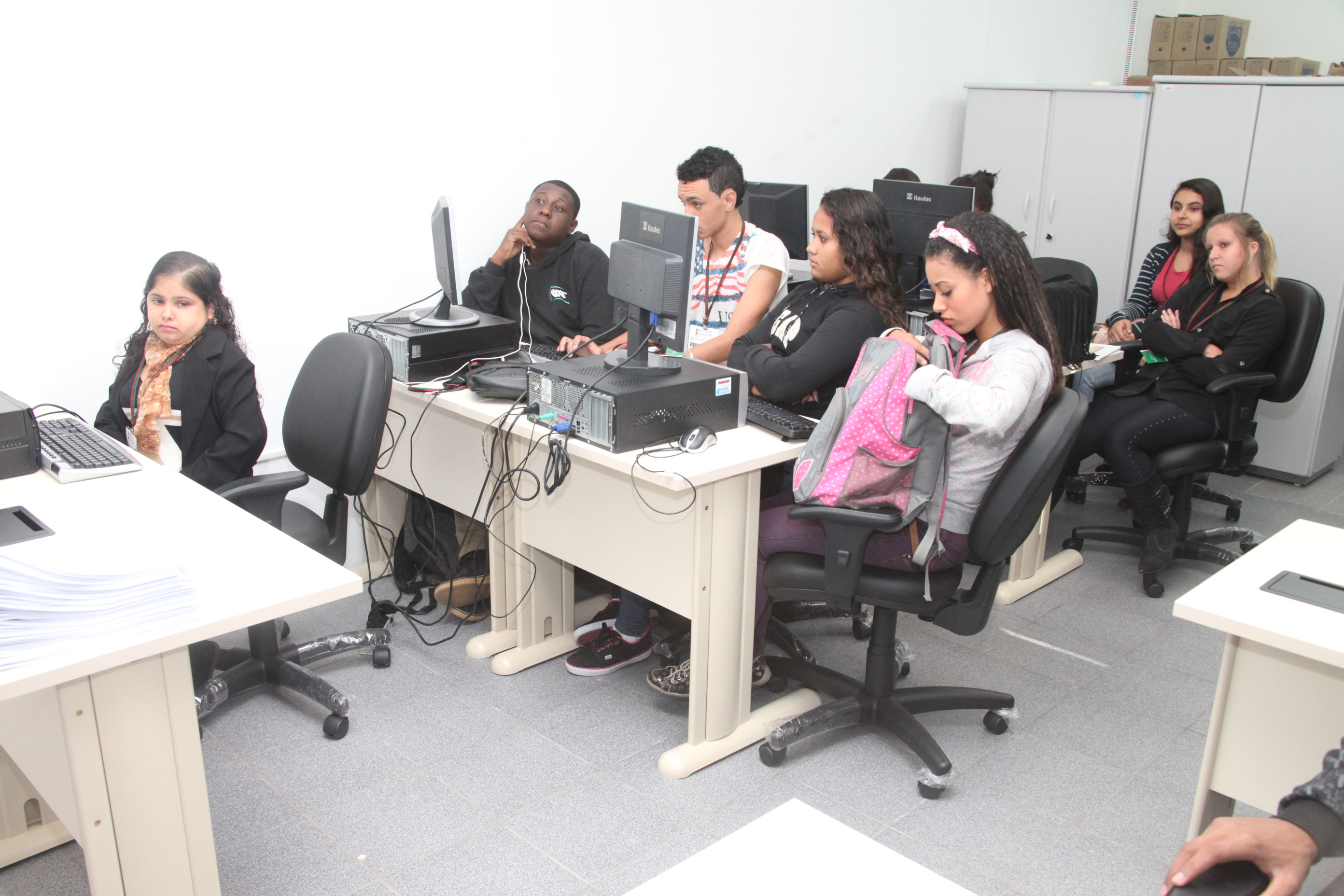 Curso de informática para estagiários do PAB. Foto: Fábio Queiroz / Agência AL