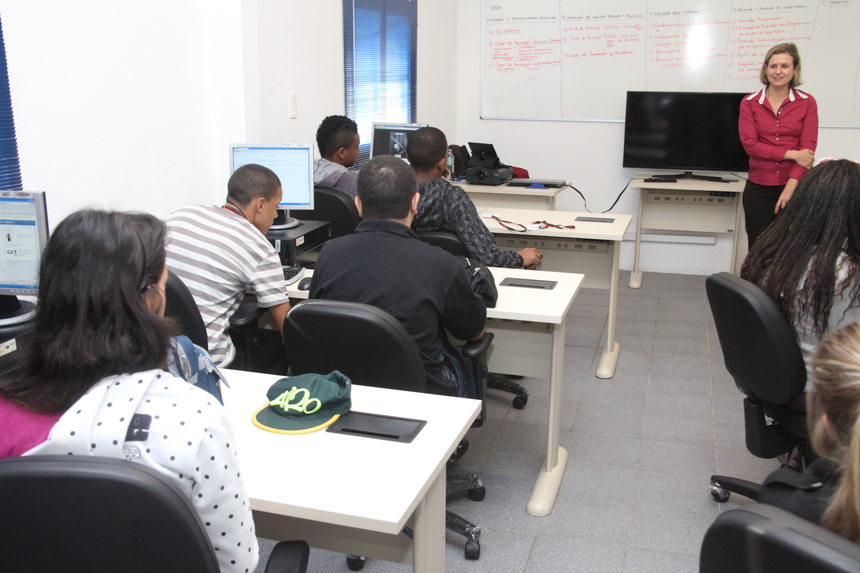 Curso de informática para estagiários do PAB. Foto: Fábio Queiroz / Agência AL