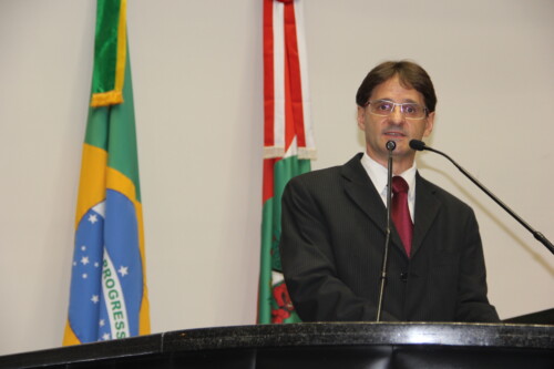 Semana Estadual de Combate às Hepatites visa alertar e prevenir população, diz Saretta