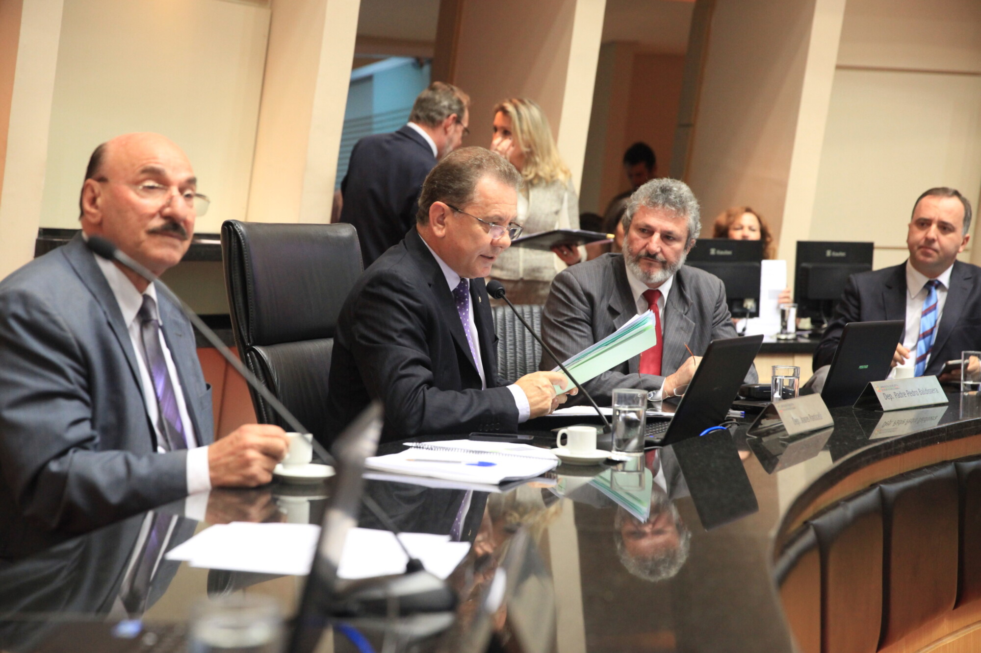 Parlamentares aprovam R$ 51 milhões para fundo de combate à pobreza