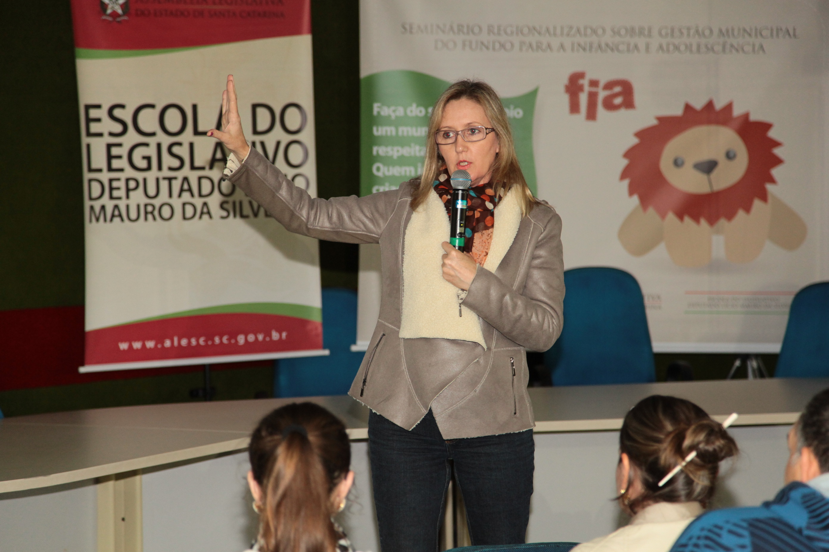 Fundo para a Infância e Adolescência Estadual (FIA) - Criciúma. Palestrante Mário Cezar da Silveira.  Foto: Miriam Zomer/Agência AL