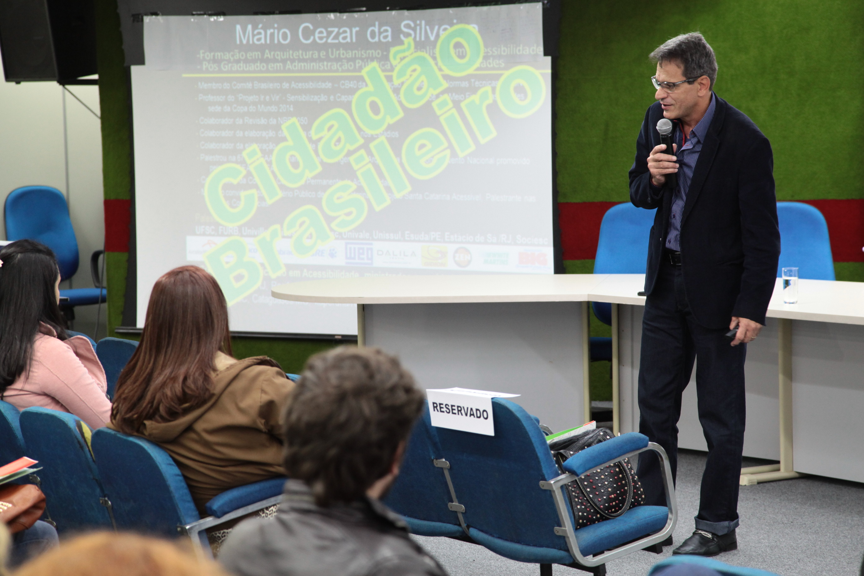 Fundo para a Infância e Adolescência Estadual (FIA) - Criciúma. Palestrante Mário Cezar da Silveira.  Foto: Miriam Zomer/Agência AL