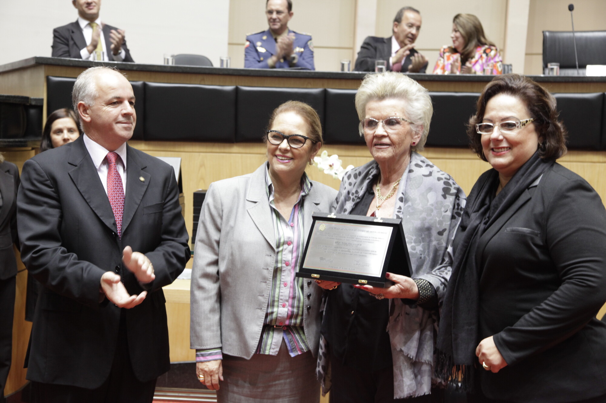 Mulheres que integram a segurança pública são homenageadas