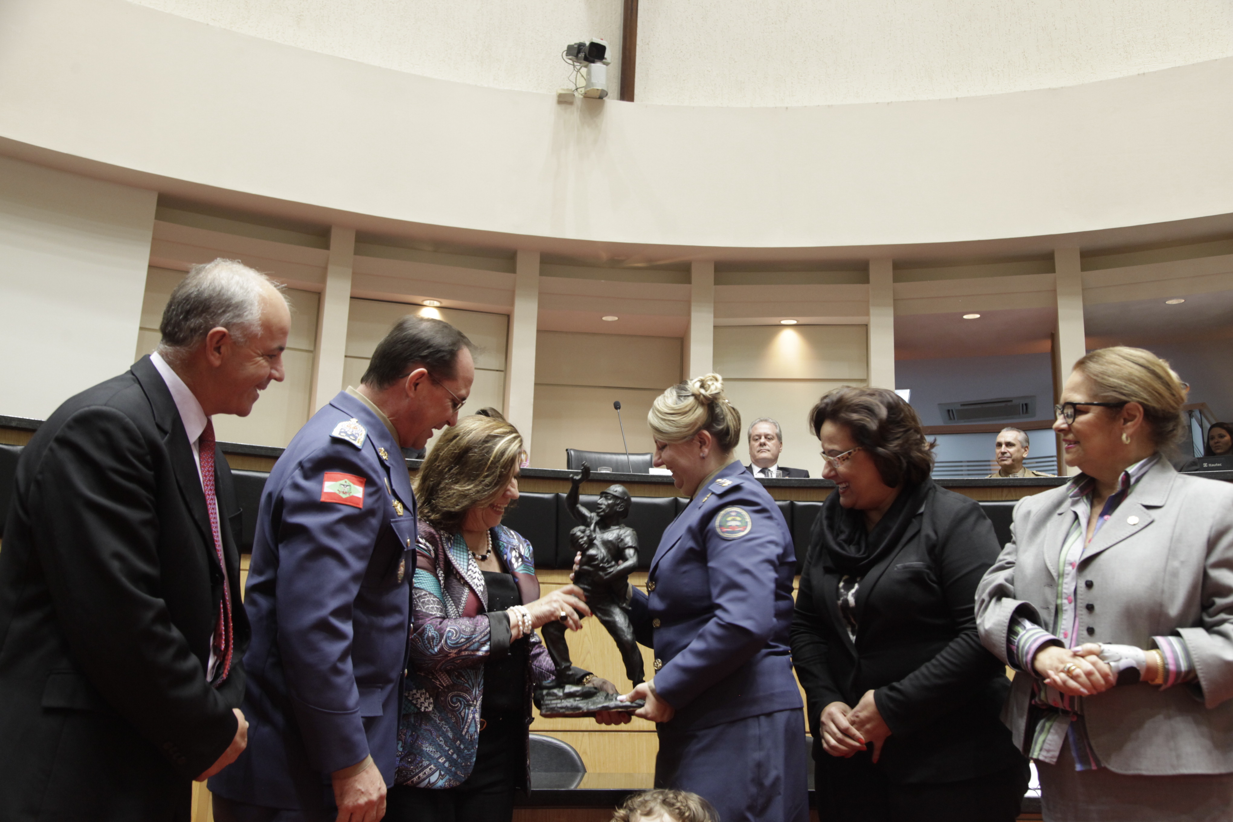 Sessão Especial em homenagem às Policiais Militares Femininas, Policiais Civis Femininas e Bombeiras Militares e Bombeiras Voluntárias do Estado de Santa Catarina. Foto: Carlos Kilian/Agência AL