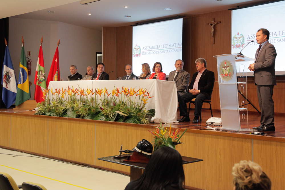 Sessão Solene de Homenagem aos Bombeiros Voluntários - Foto: Juliana Stadnik / Agência AL