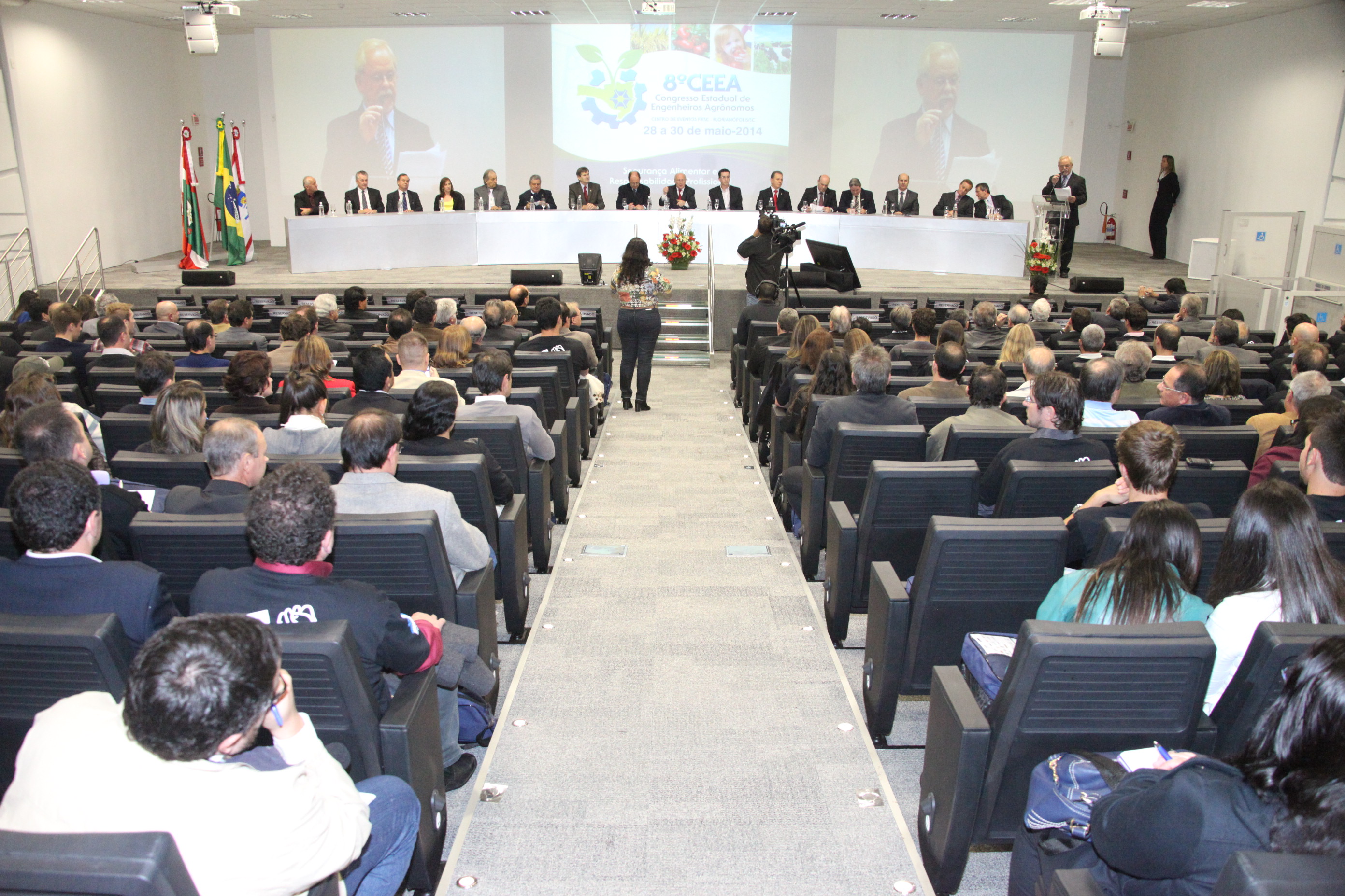 Abertura do 8° CEEA