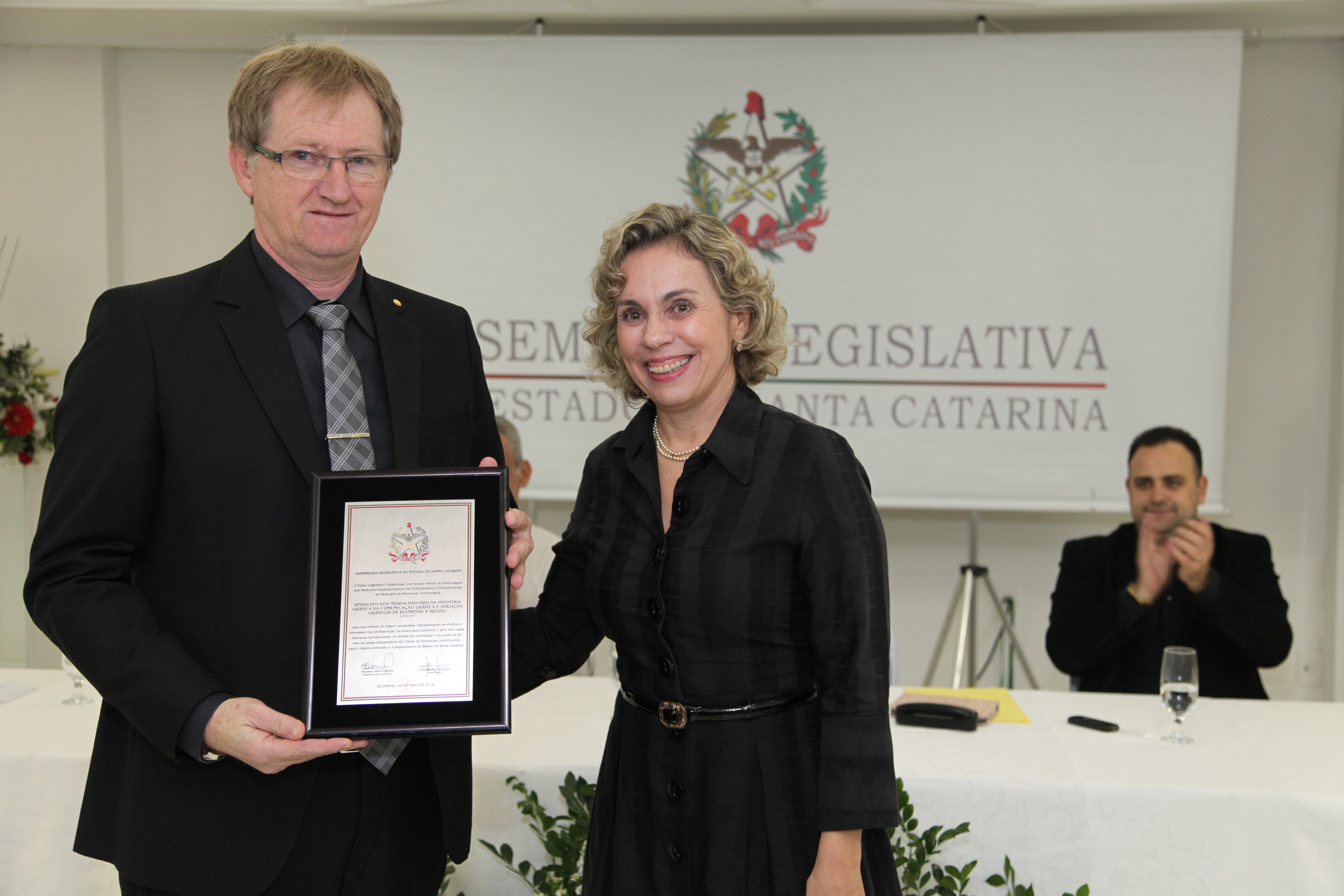 Sessão Solene em homenagem aos Sindicatos Representativos dos Trabalhadores da Cidade de Blumenau