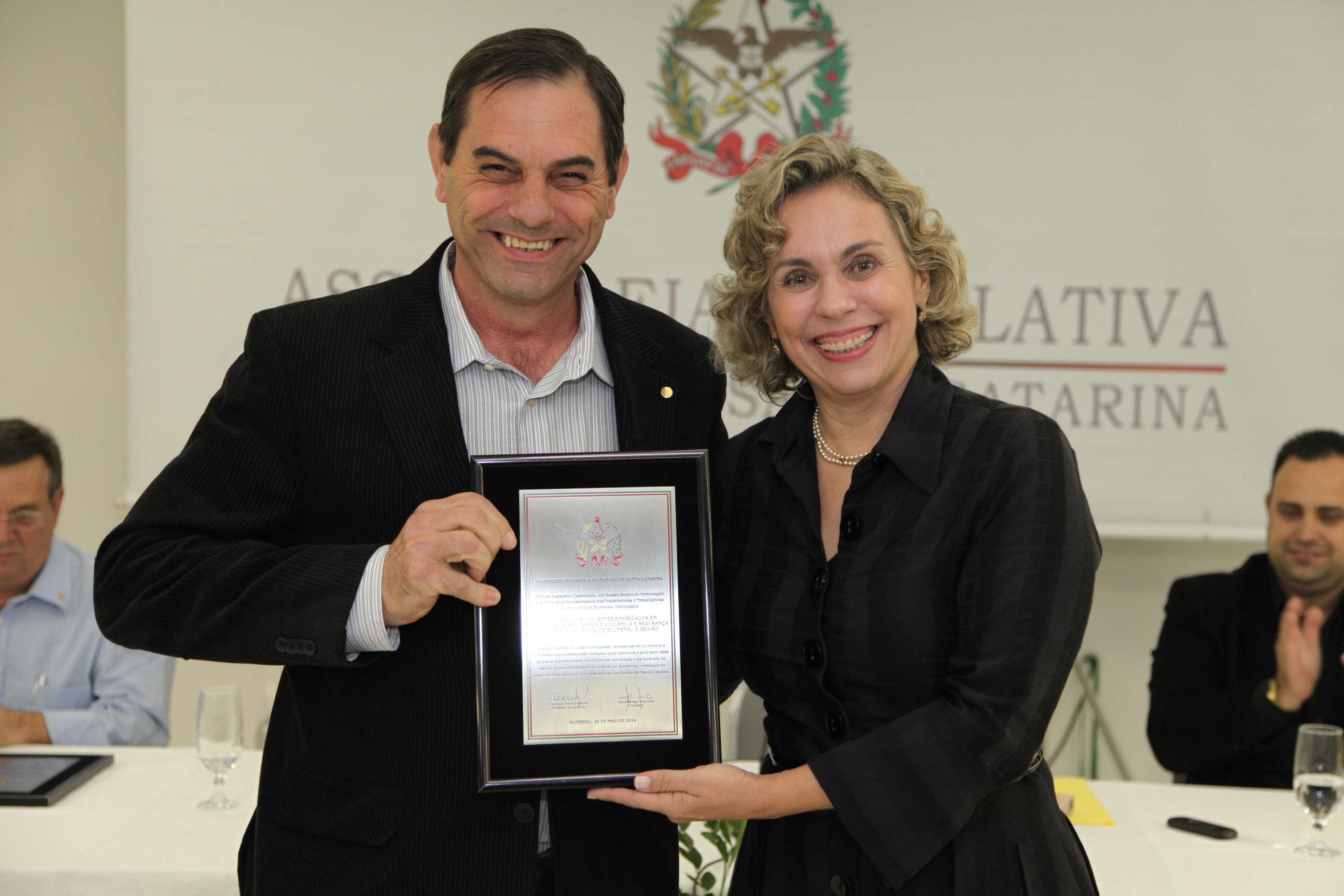 Sessão Solene em homenagem aos Sindicatos Representativos dos Trabalhadores da Cidade de Blumenau