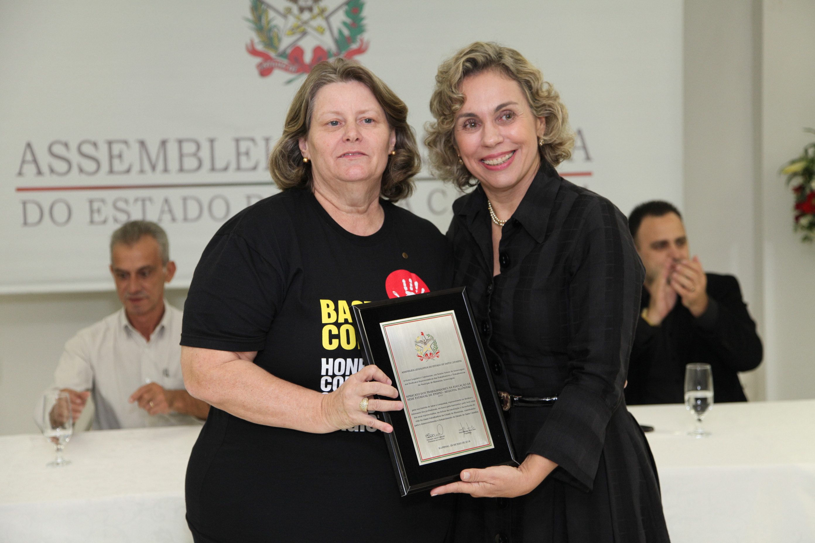 Sessão Solene em homenagem aos Sindicatos Representativos dos Trabalhadores da Cidade de Blumenau