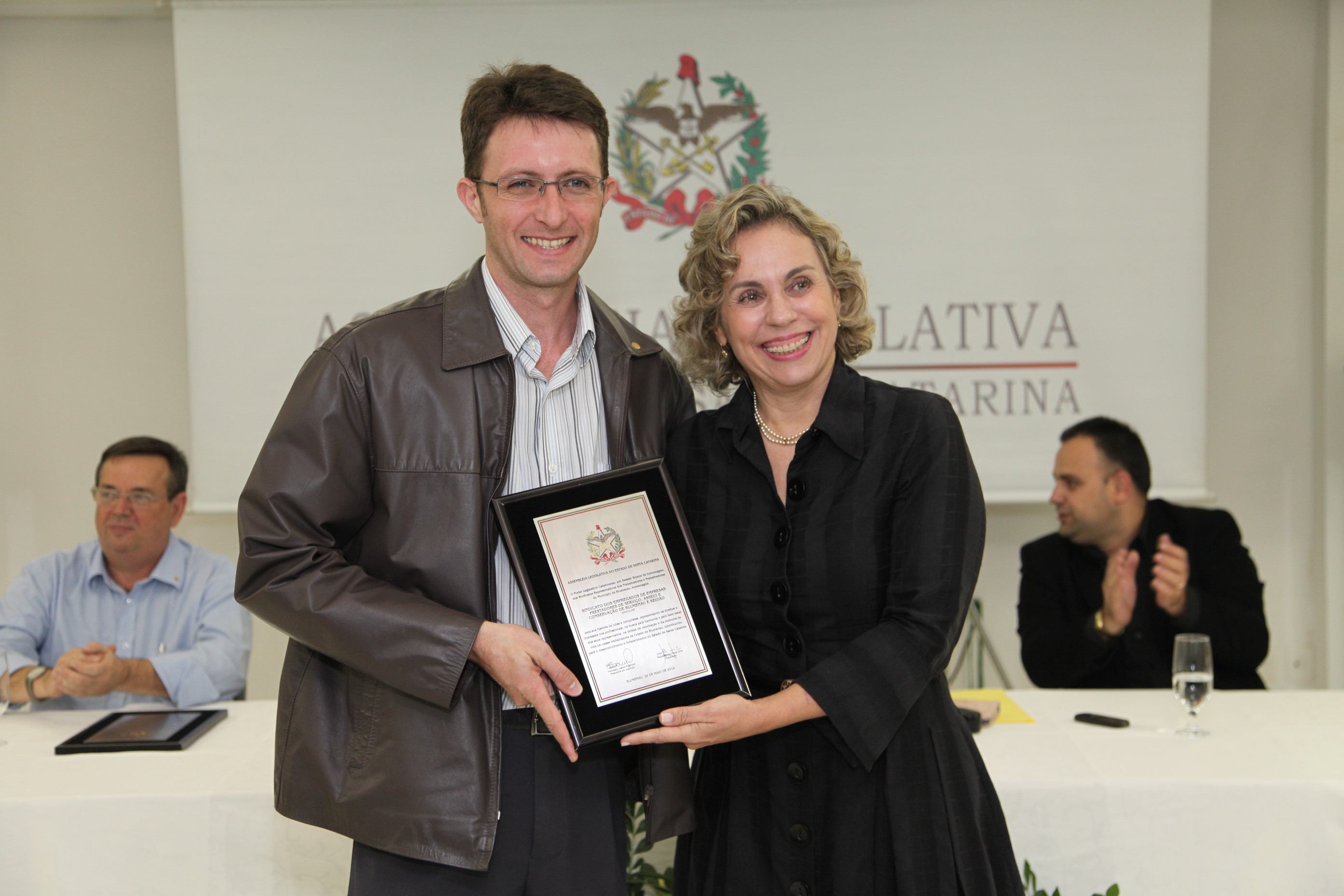 Sessão Solene em homenagem aos Sindicatos Representativos dos Trabalhadores da Cidade de Blumenau
