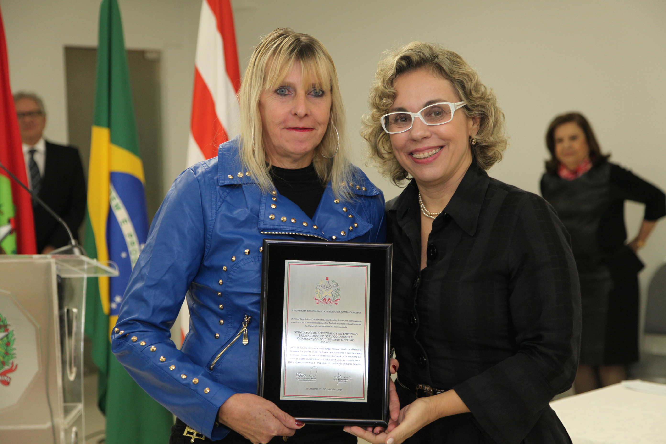 Sessão Solene em homenagem aos Sindicatos Representativos dos Trabalhadores da Cidade de Blumenau