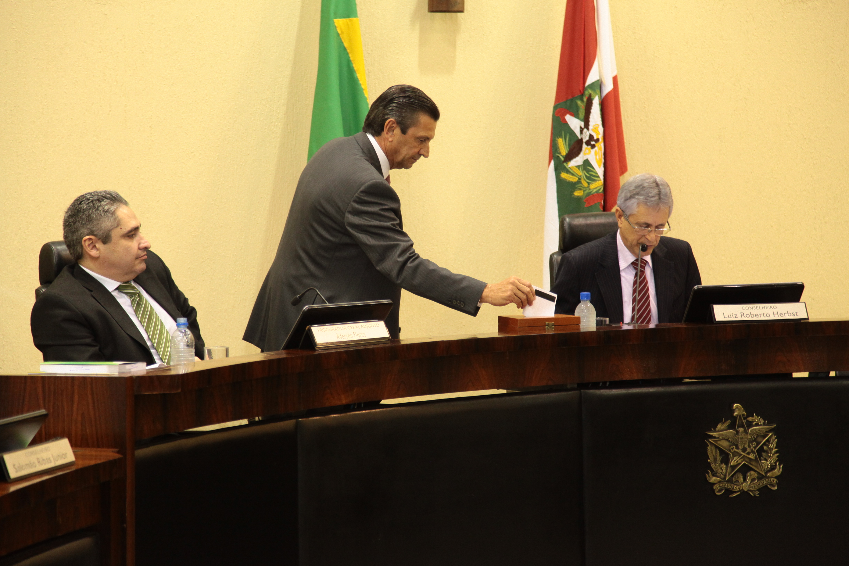 Posse do novo Presidente do TCE Julio Garcia. Foto: Miriam Zomer/Agência AL